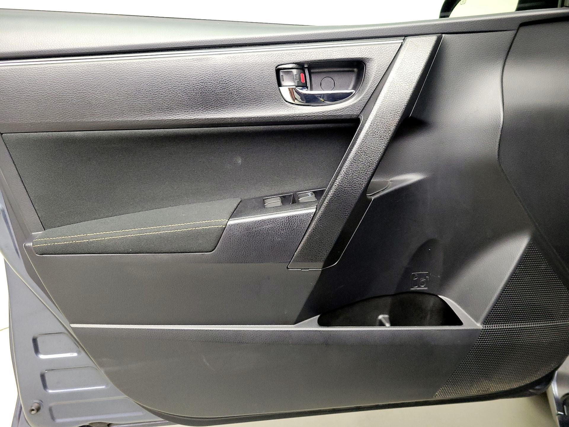 Thumbnail: 2019 Toyota Corolla - 12