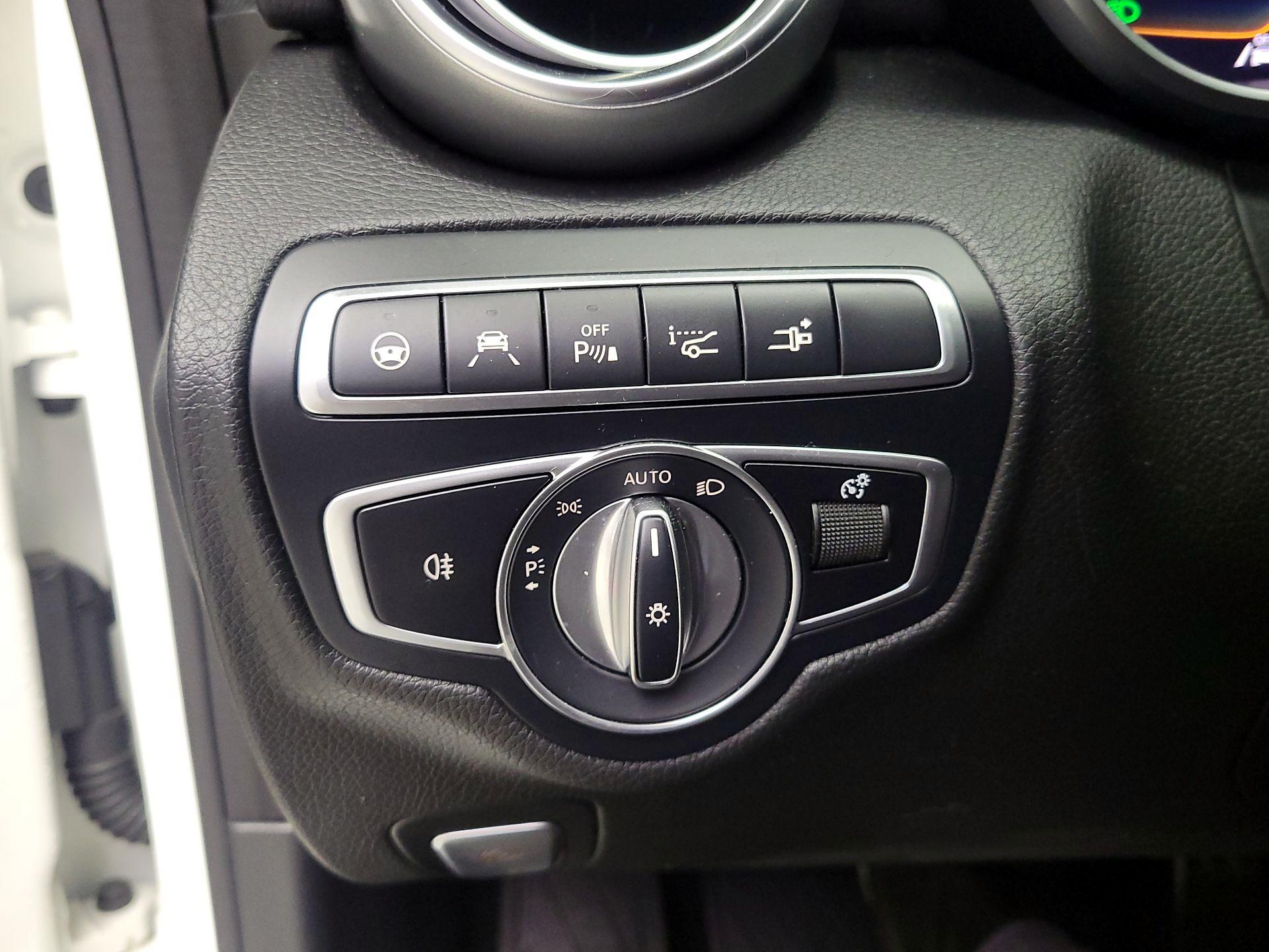 Thumbnail: 2022 Mercedes-Benz C-Class - 13