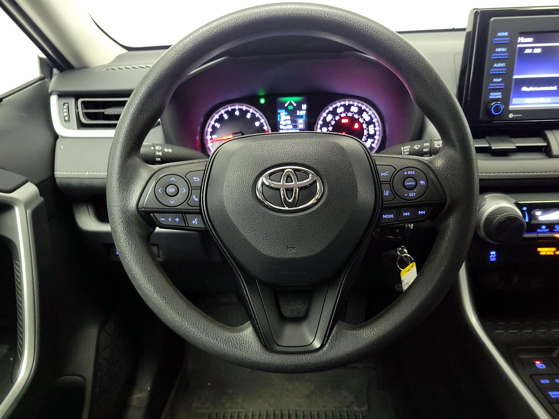 Thumbnail: 2021 Toyota RAV4 - 10
