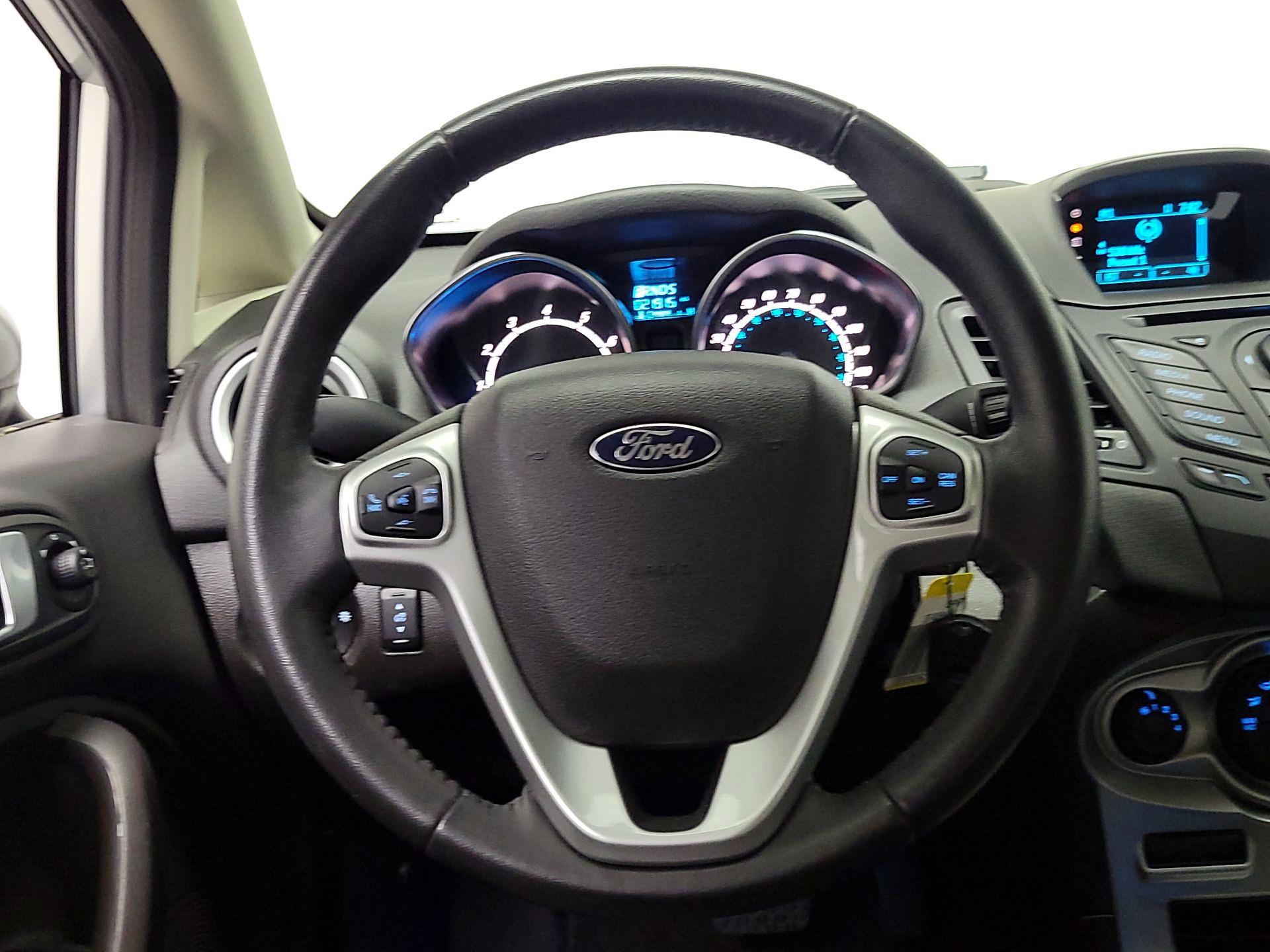 Thumbnail: 2015 Ford Fiesta - 10