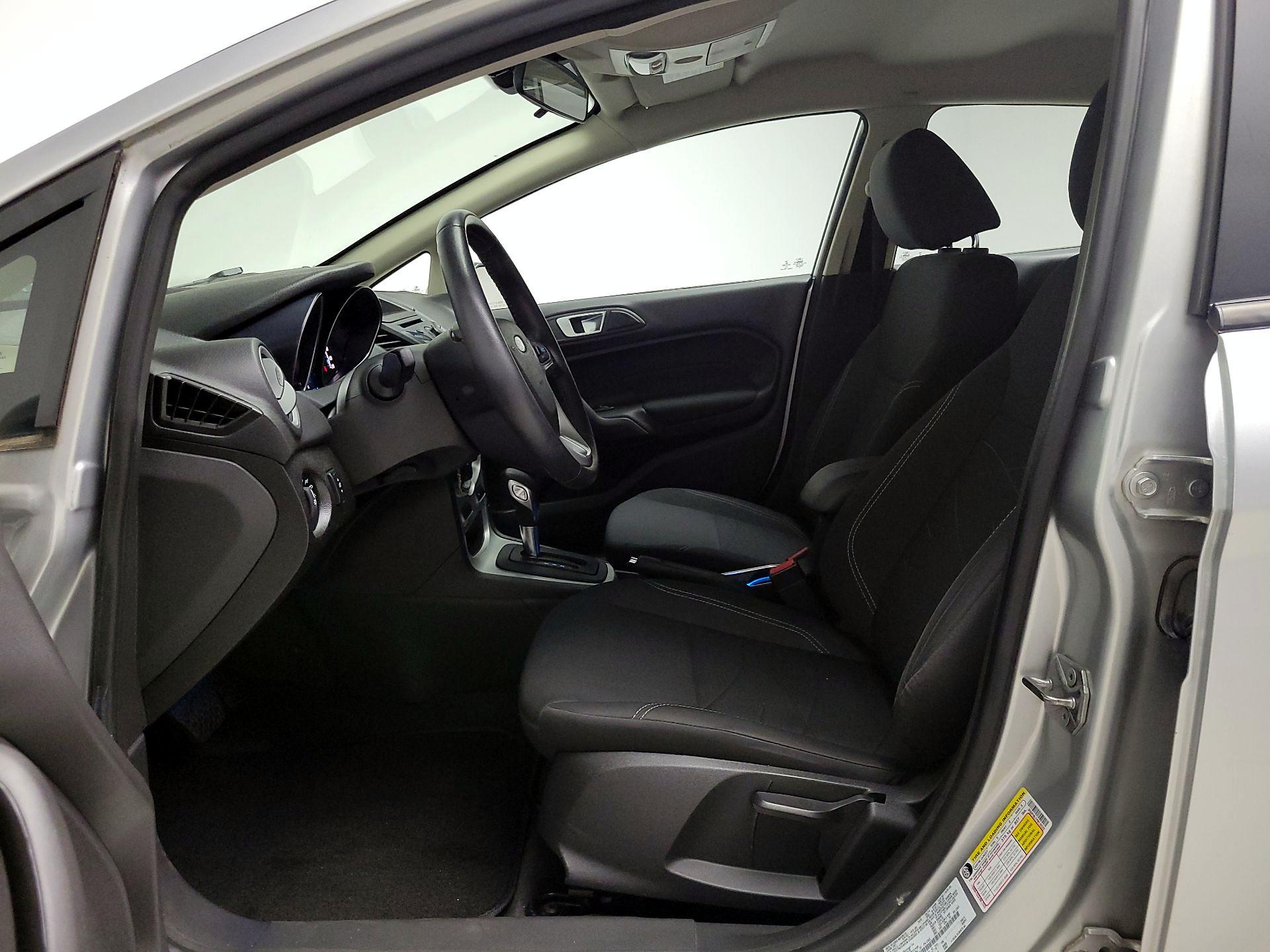 Thumbnail: 2015 Ford Fiesta - 11