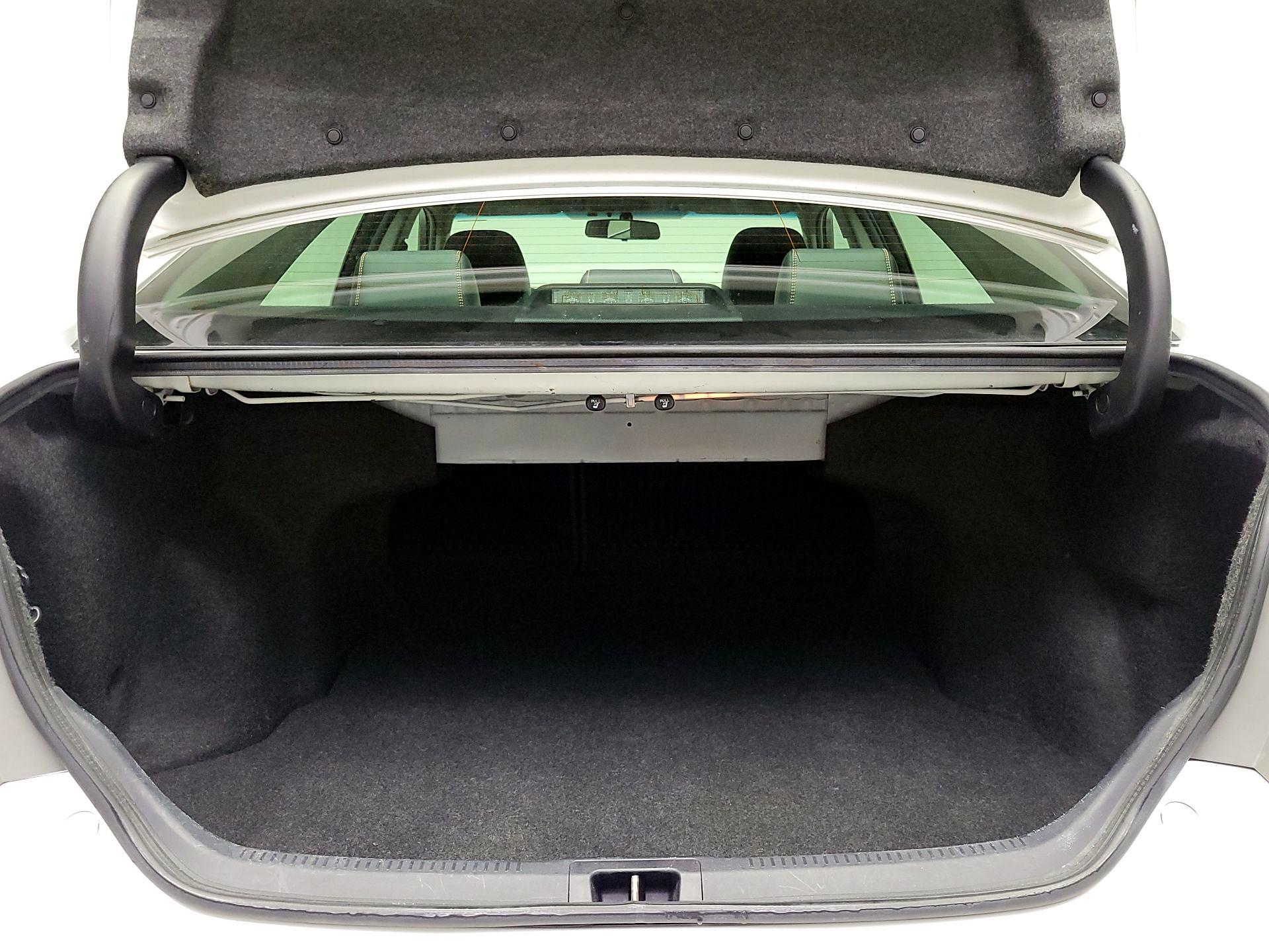 Thumbnail: 2015 Toyota Camry - 20
