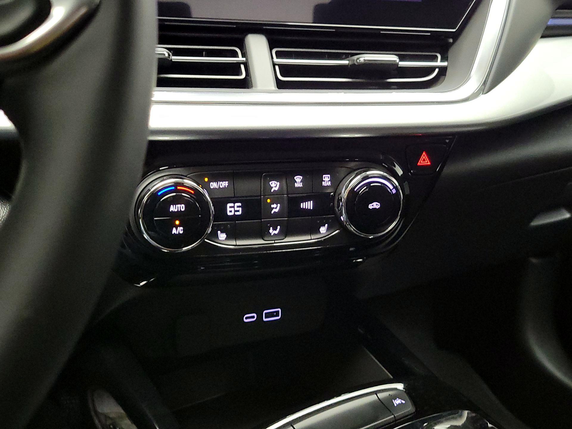 Thumbnail: 2025 Chevrolet Trax - 16