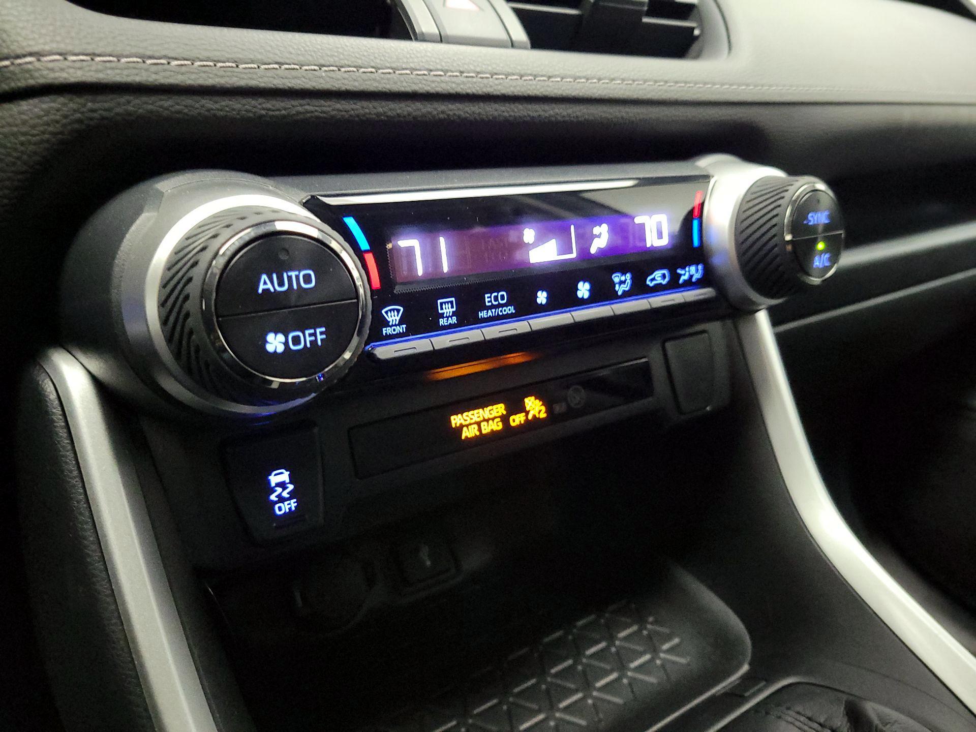 Thumbnail: 2021 Toyota RAV4 - 16
