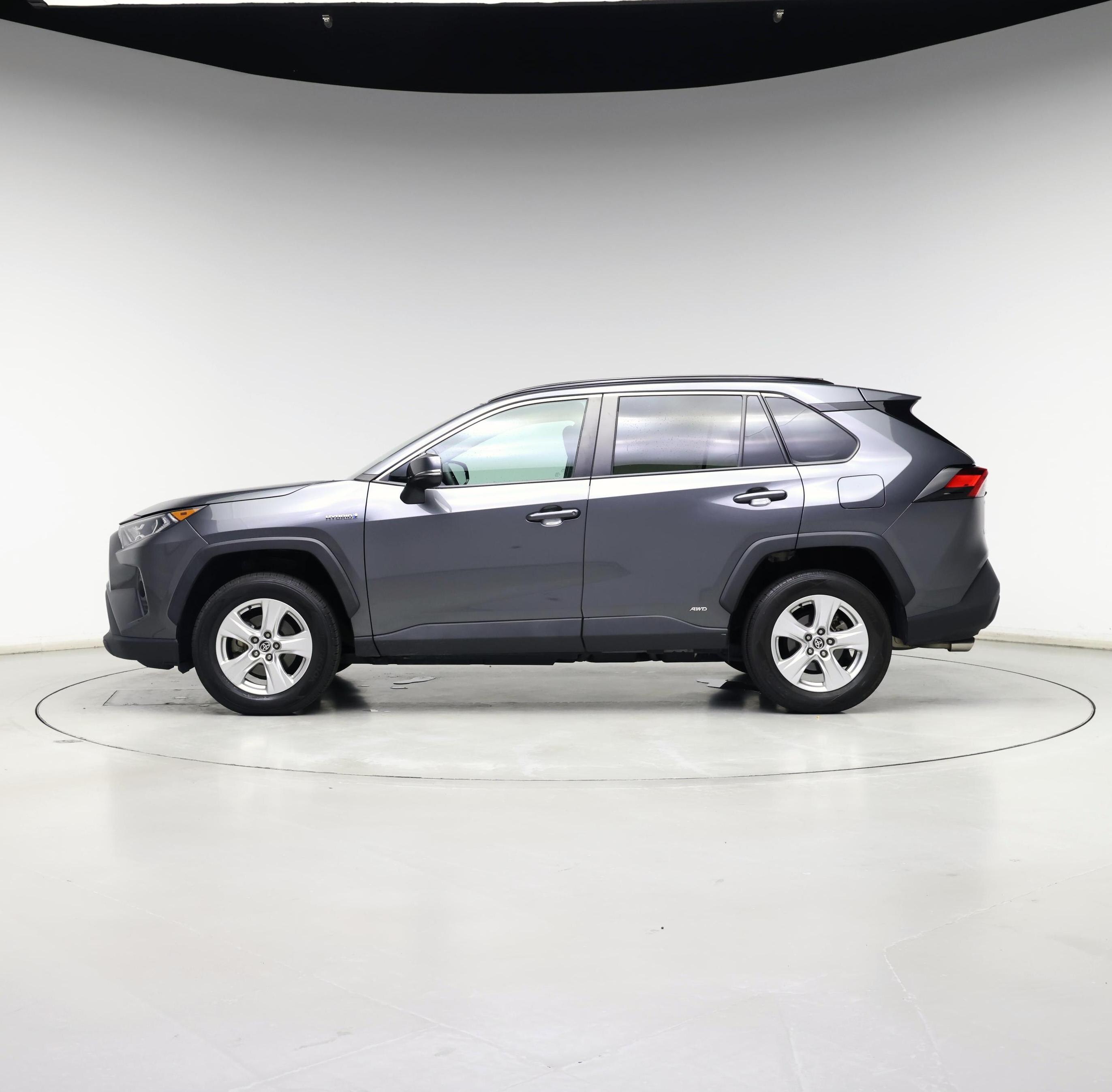 Thumbnail: 2021 Toyota RAV4 - 3