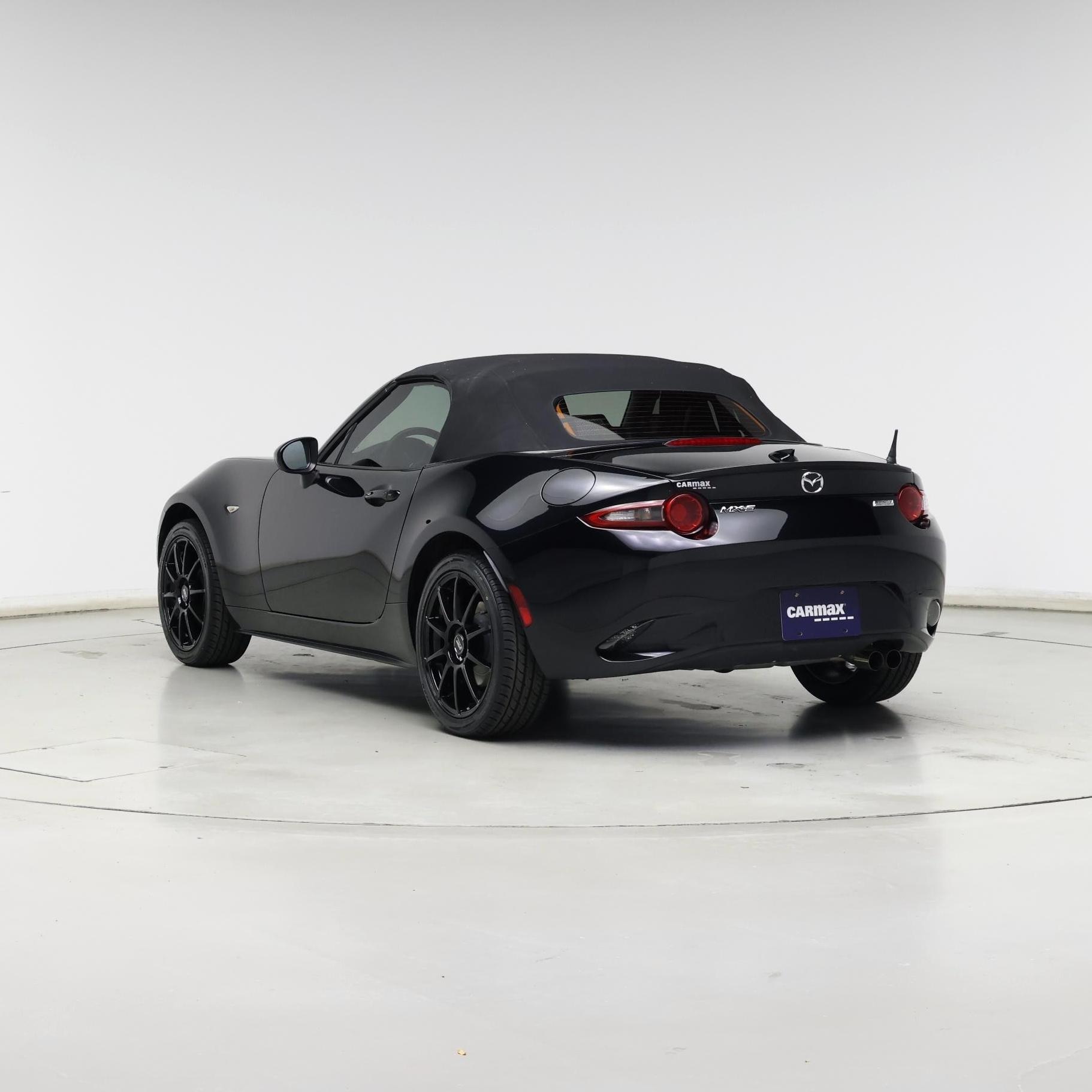 Thumbnail: 2016 Mazda MX-5 Miata - 2