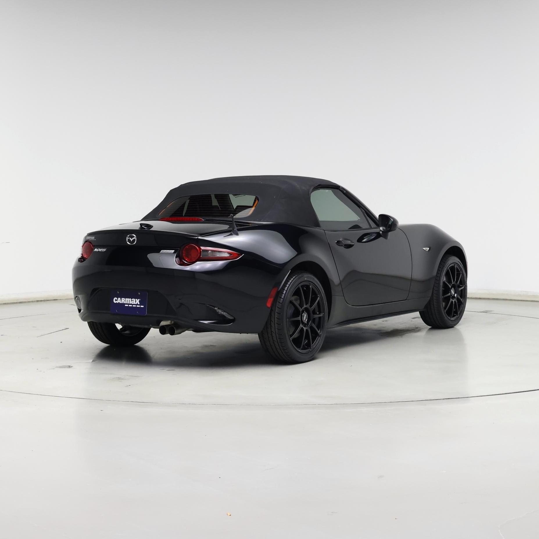 Thumbnail: 2016 Mazda MX-5 Miata - 8