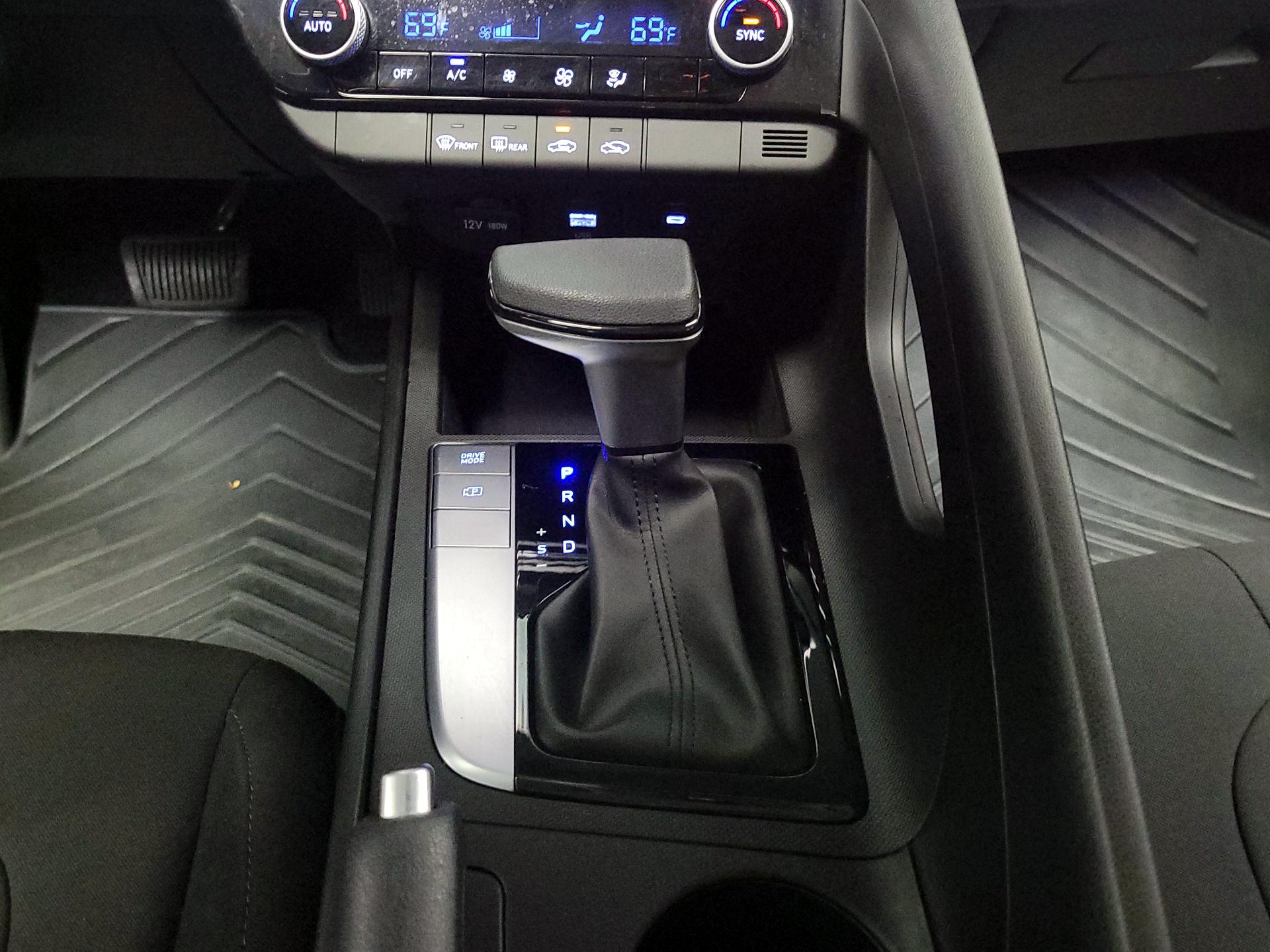 Thumbnail: 2024 Hyundai Elantra - 18