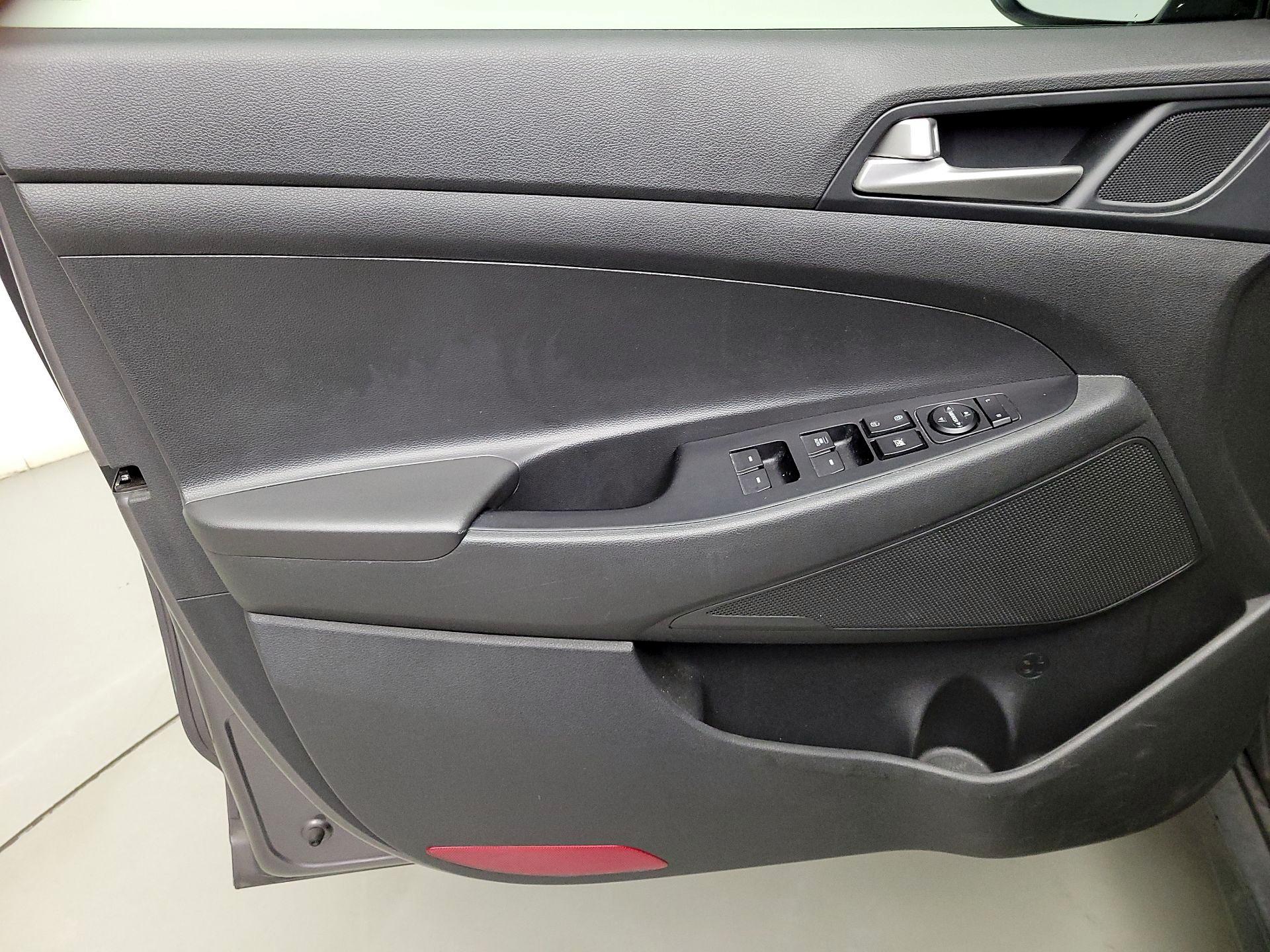 Thumbnail: 2020 Hyundai Tucson - 12