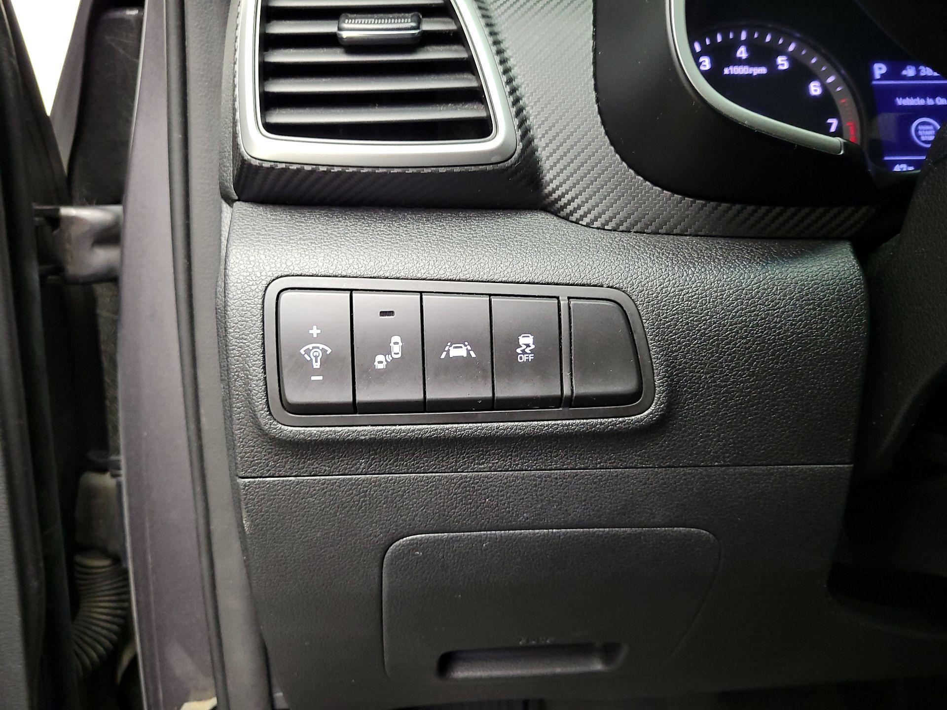 Thumbnail: 2020 Hyundai Tucson - 13