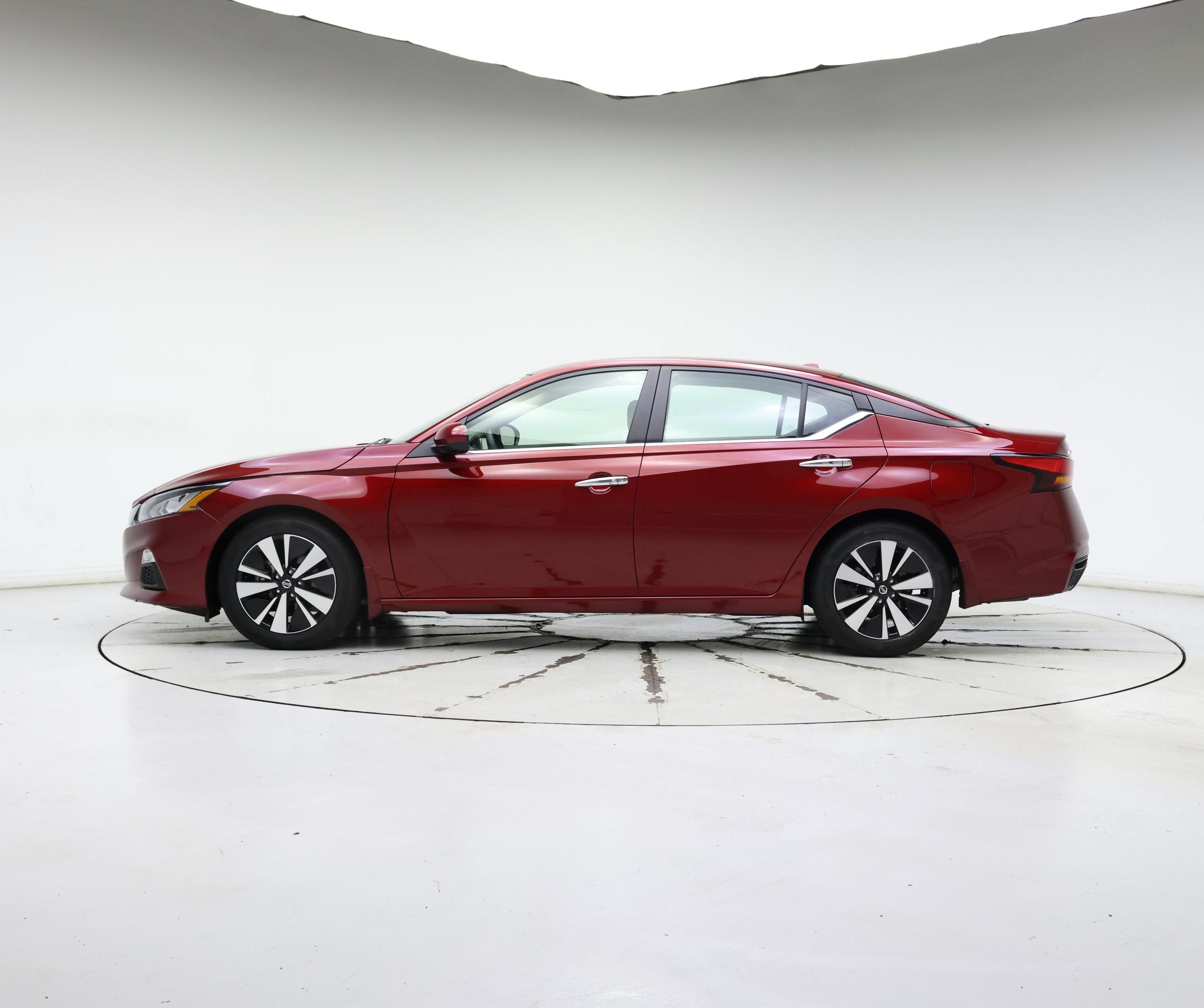 Thumbnail: 2021 Nissan Altima - 3