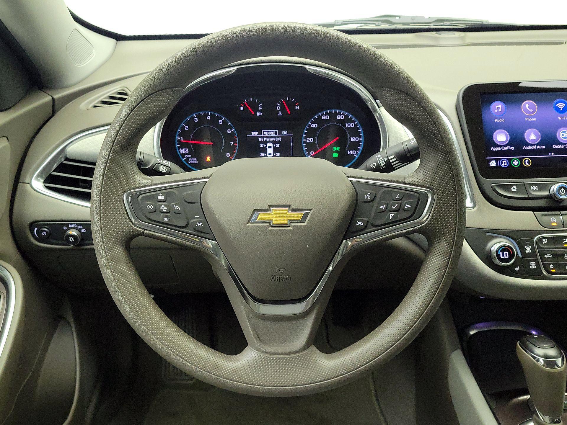 Thumbnail: 2020 Chevrolet Malibu - 10