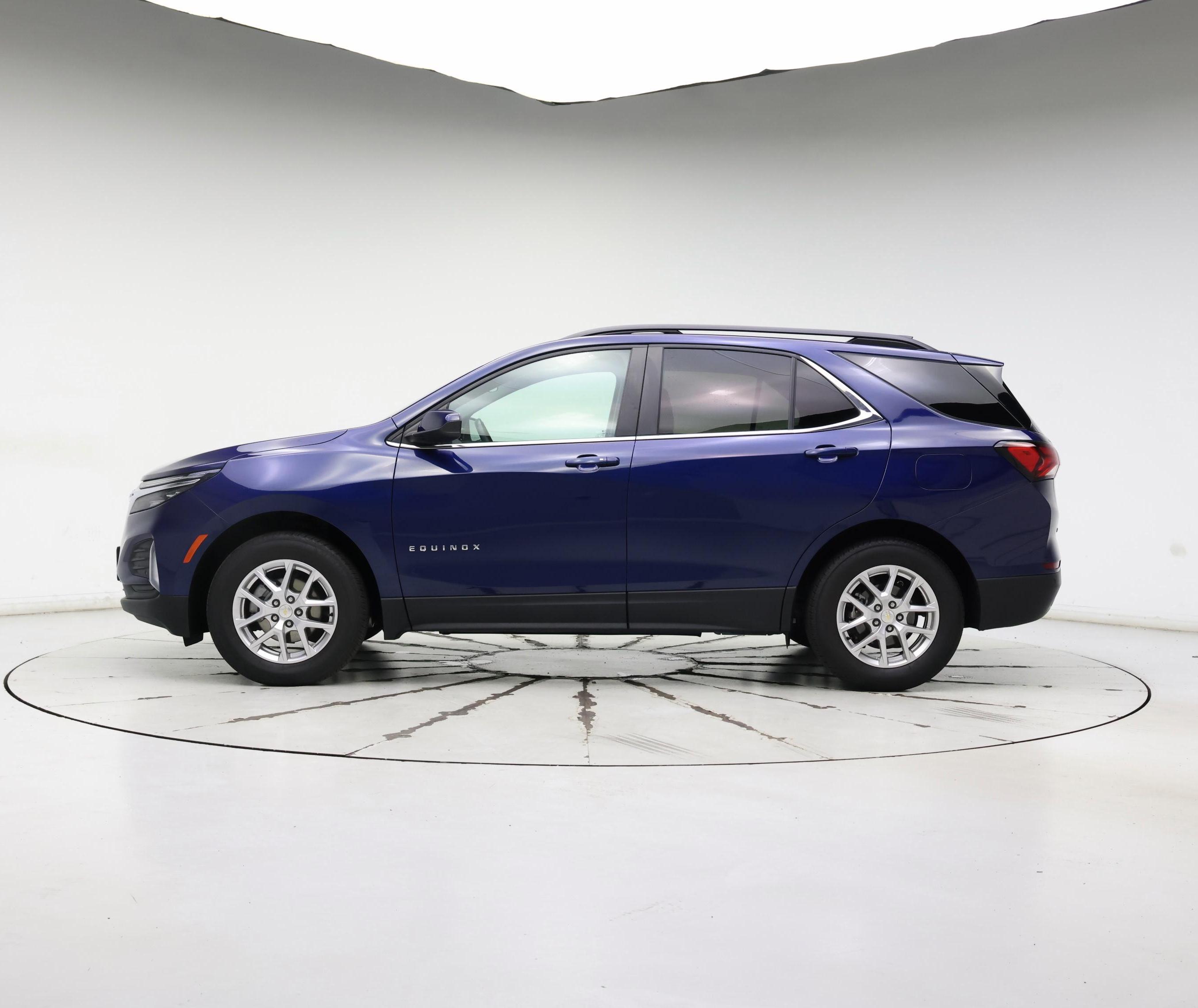 Thumbnail: 2023 Chevrolet Equinox - 3