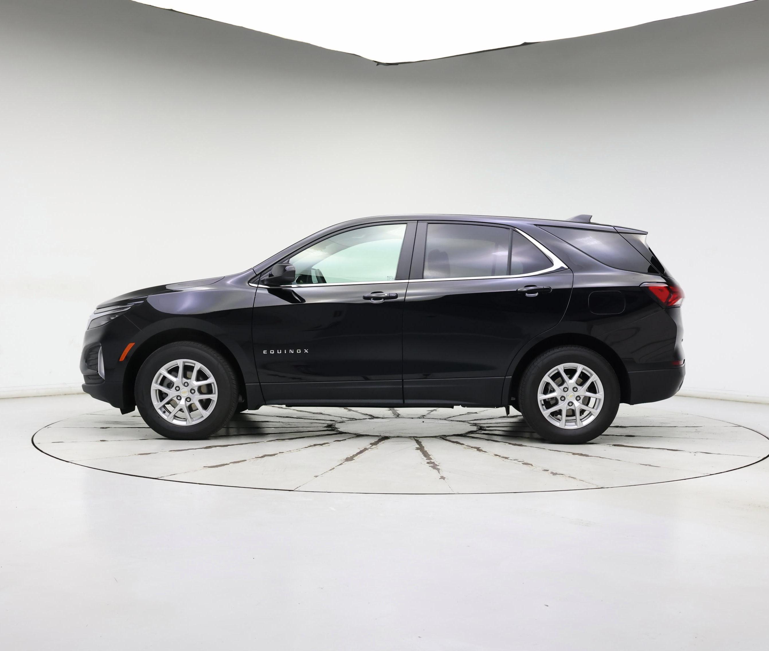 Thumbnail: 2023 Chevrolet Equinox - 3