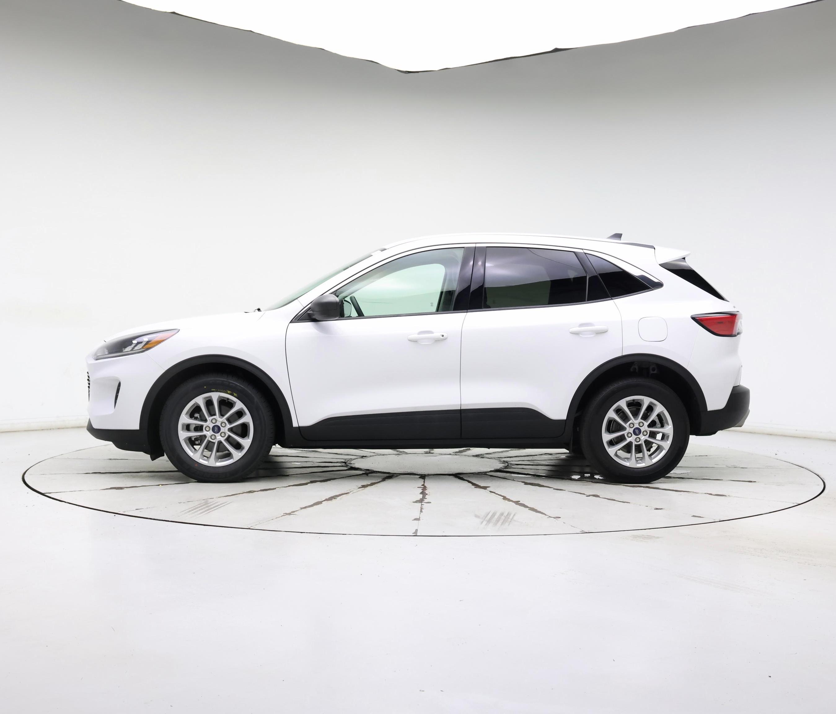 Thumbnail: 2022 Ford Escape - 3