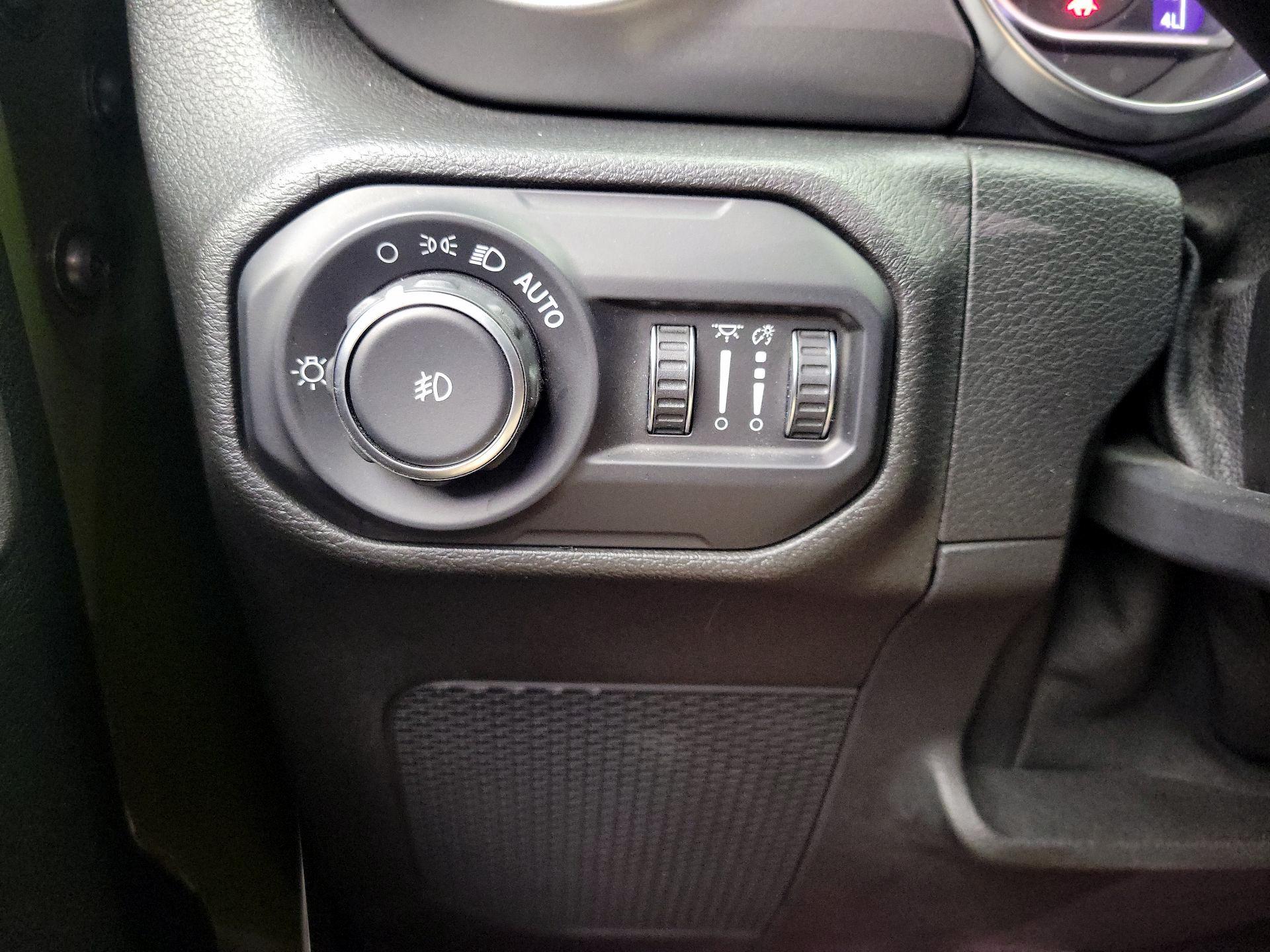 Thumbnail: 2021 Jeep Wrangler - 13