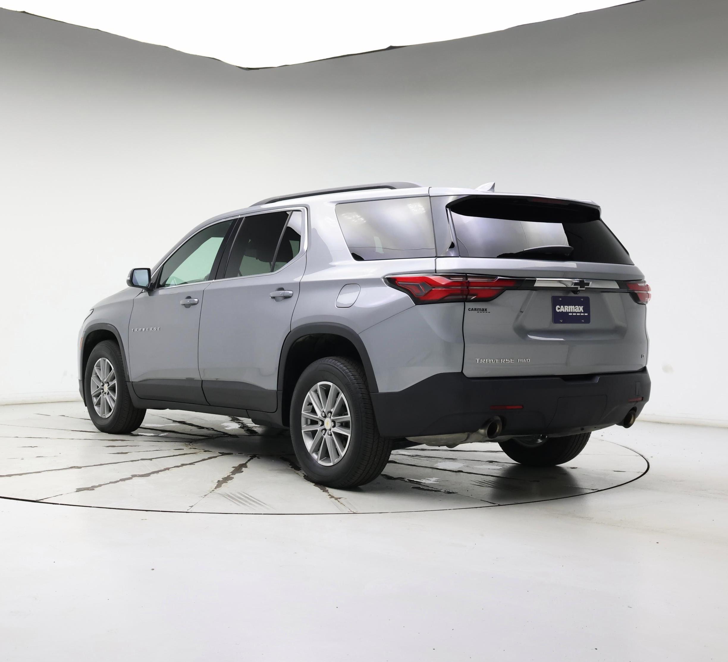 Thumbnail: 2023 Chevrolet Traverse - 2