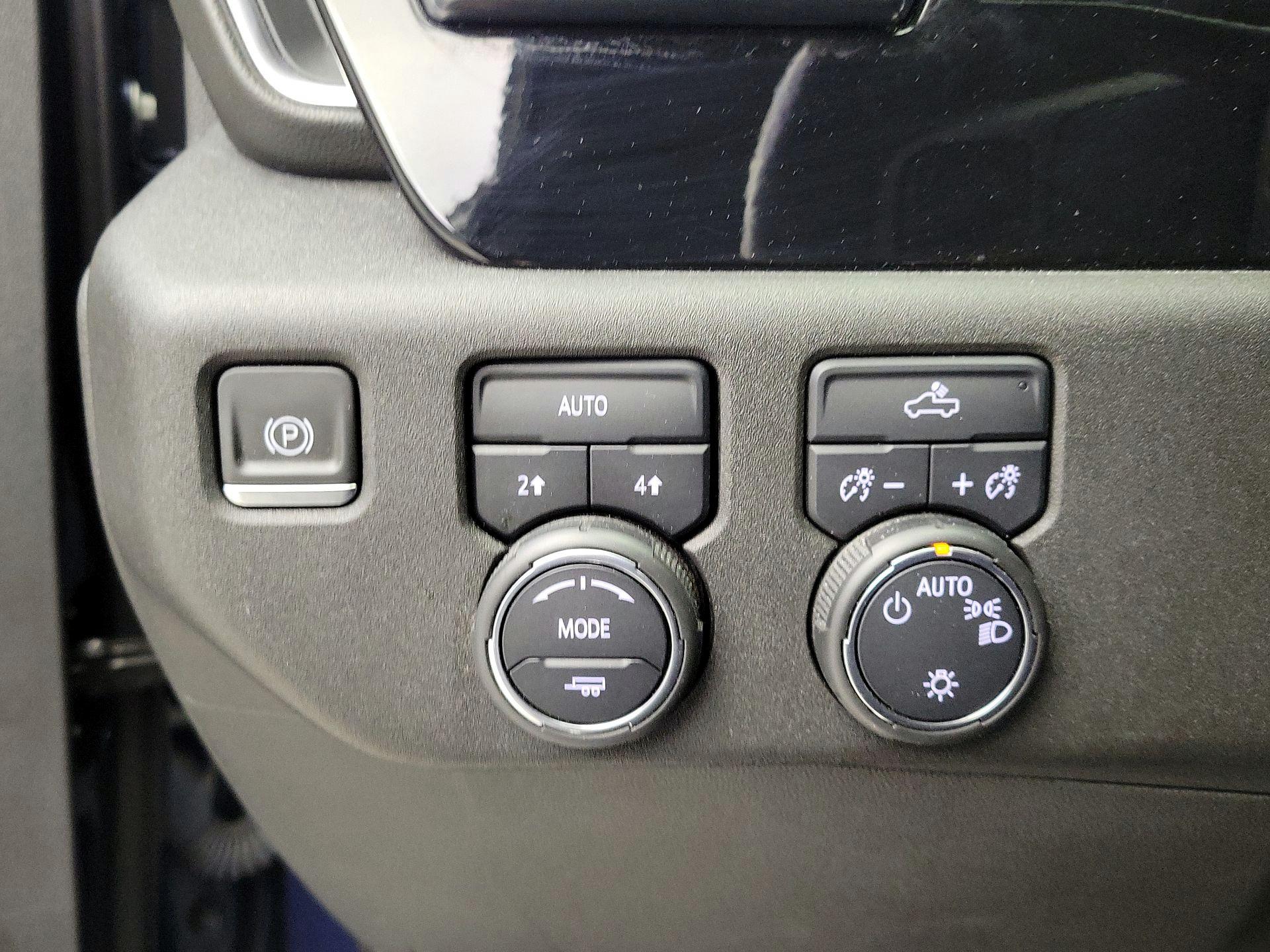 Thumbnail: 2022 Chevrolet Silverado 1500 - 13