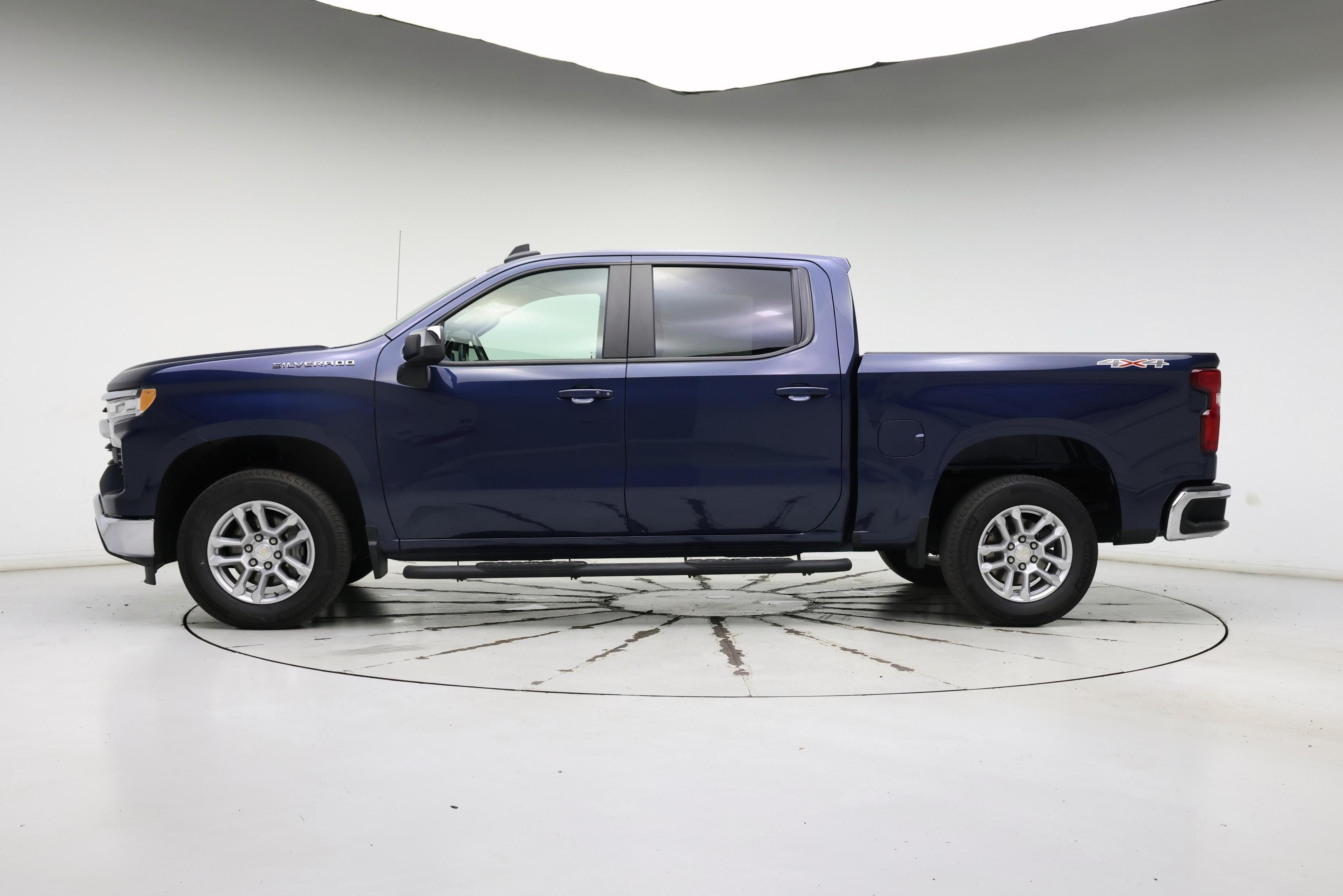 Thumbnail: 2022 Chevrolet Silverado 1500 - 3