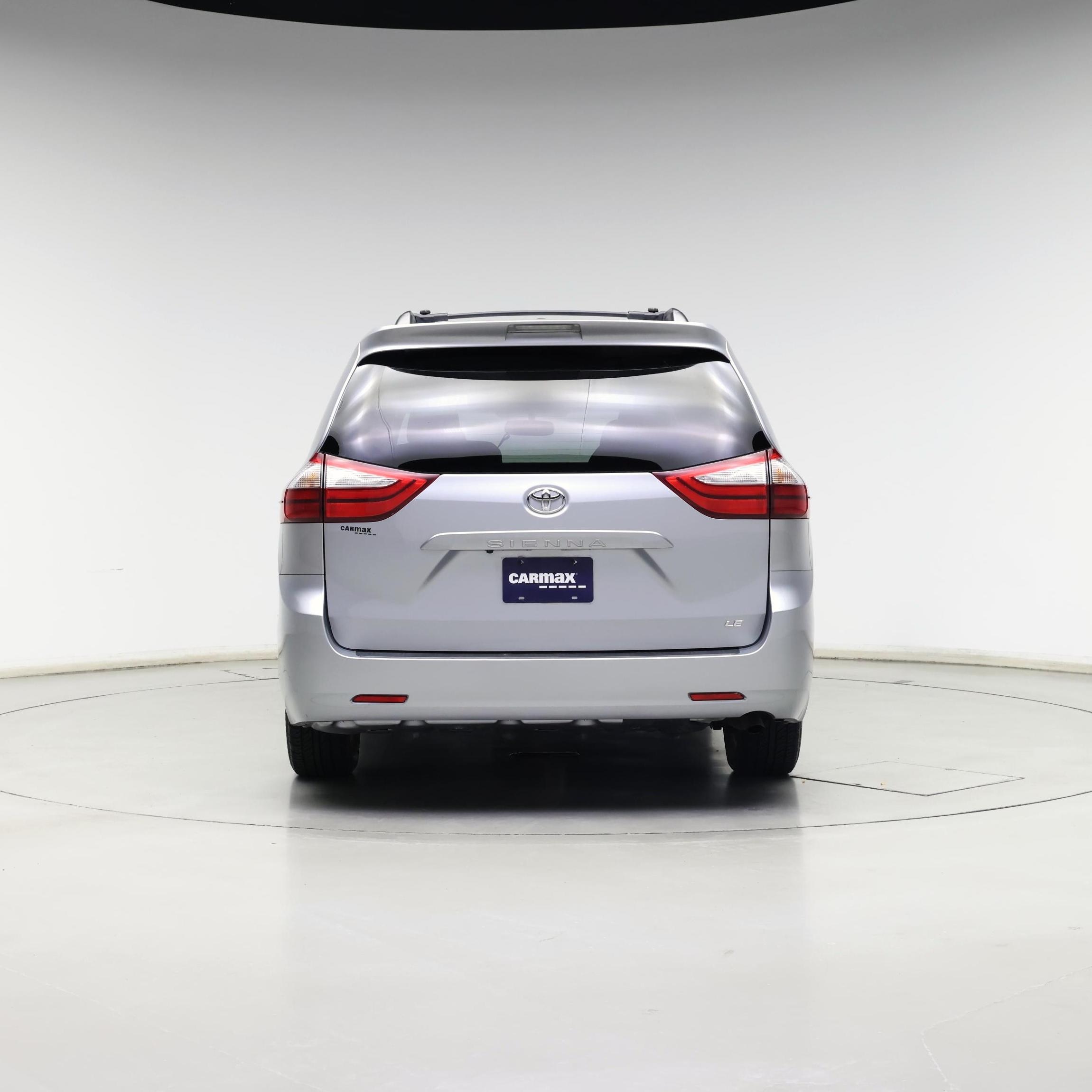 Thumbnail: 2016 Toyota Sienna - 6