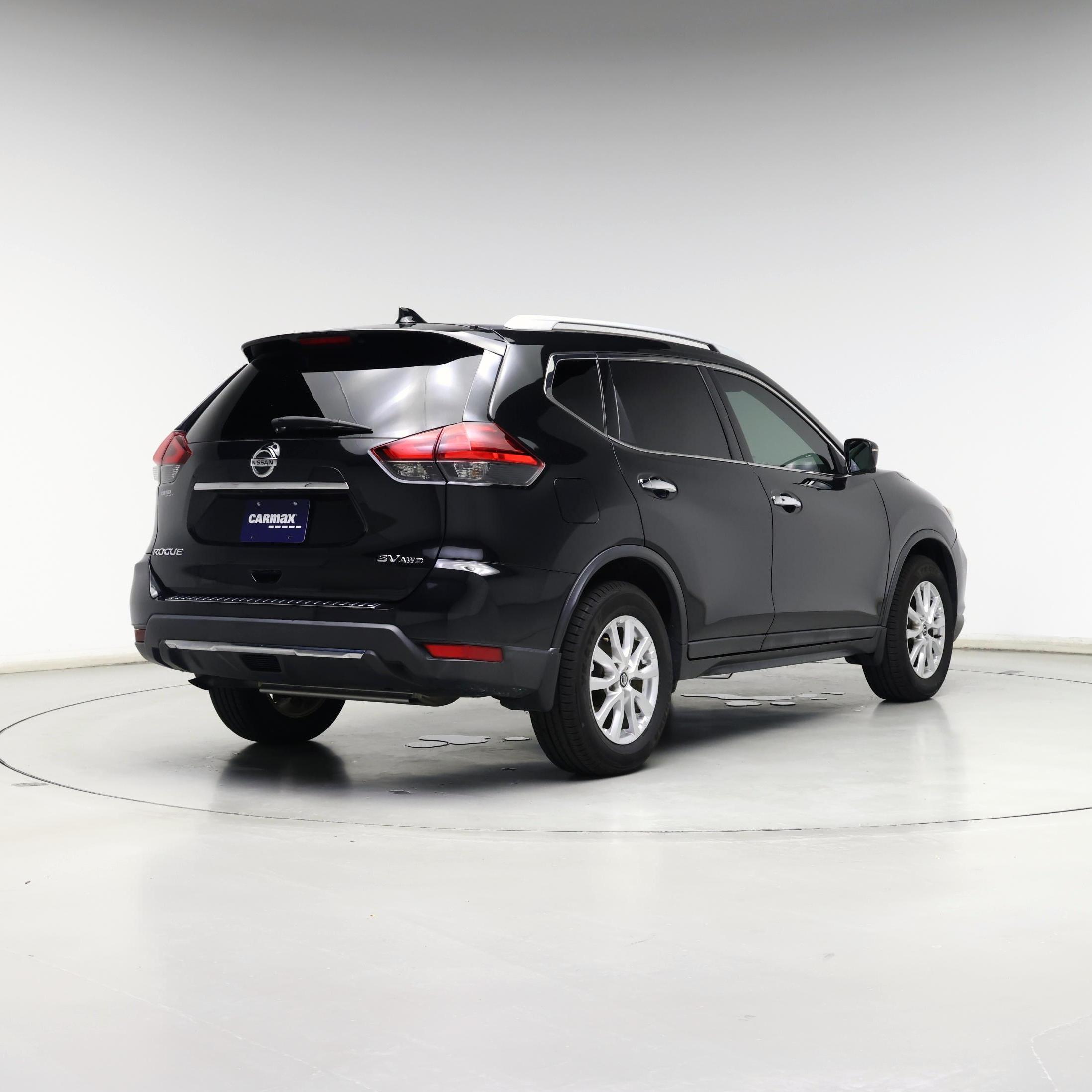 Thumbnail: 2017 Nissan Rogue - 8