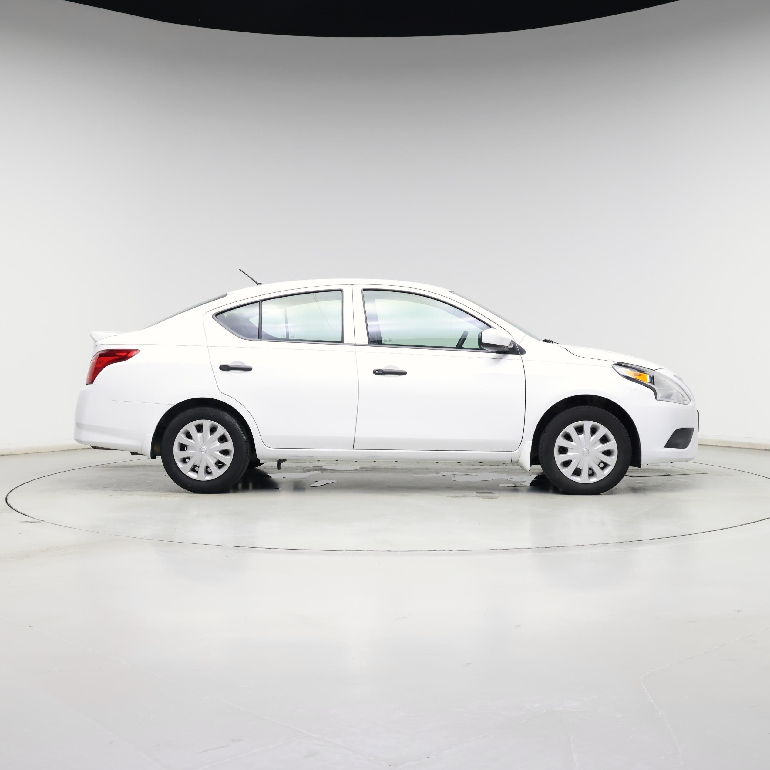 Thumbnail: 2017 Nissan Versa - 7