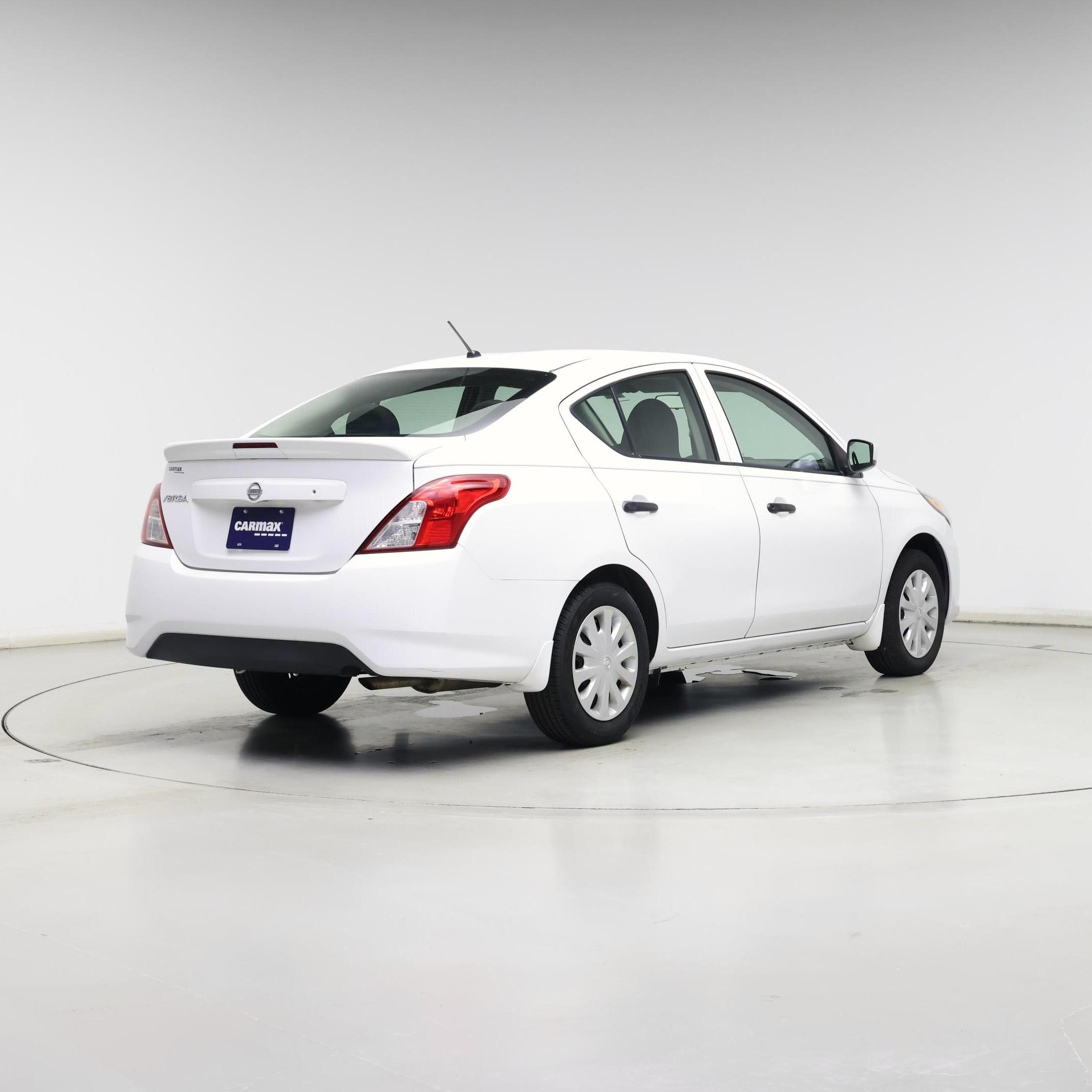 Thumbnail: 2017 Nissan Versa - 8