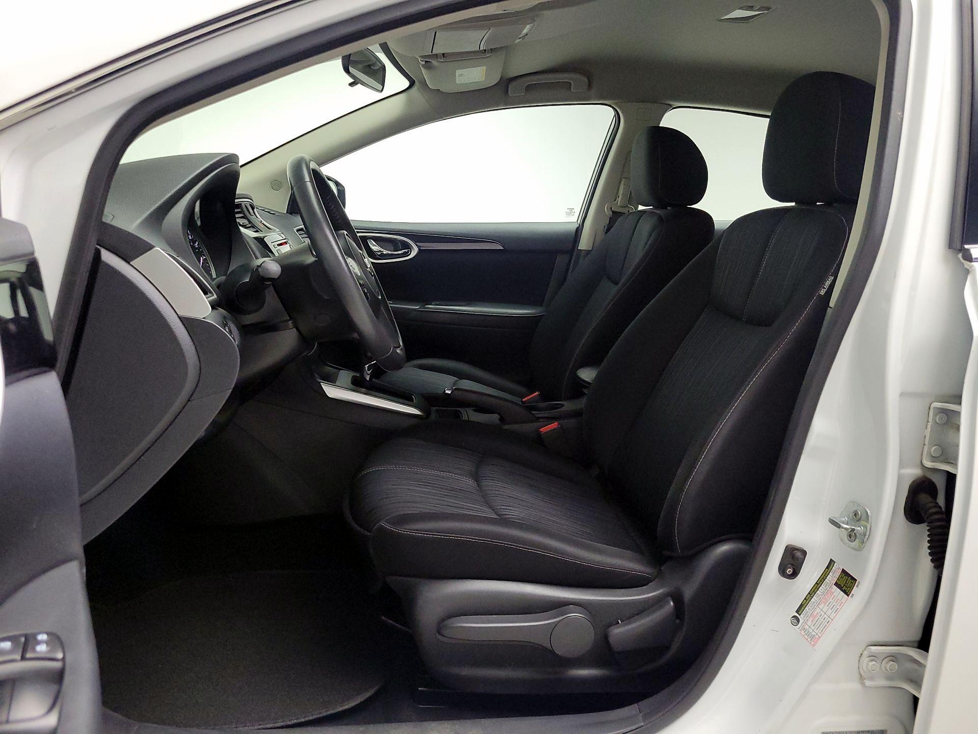 Thumbnail: 2016 Nissan Sentra - 11