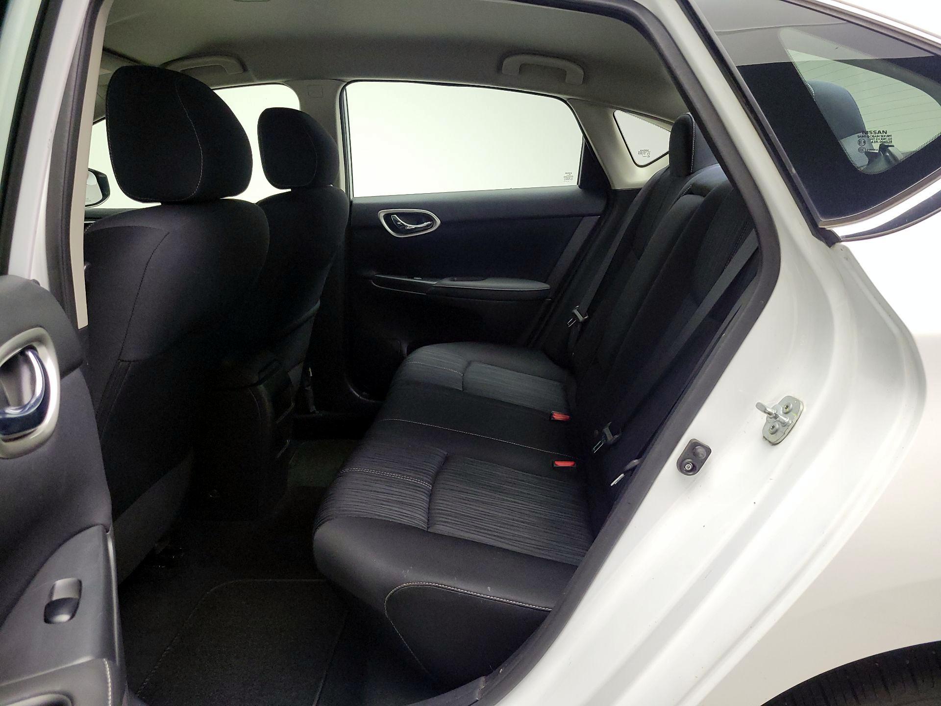 Thumbnail: 2016 Nissan Sentra - 19