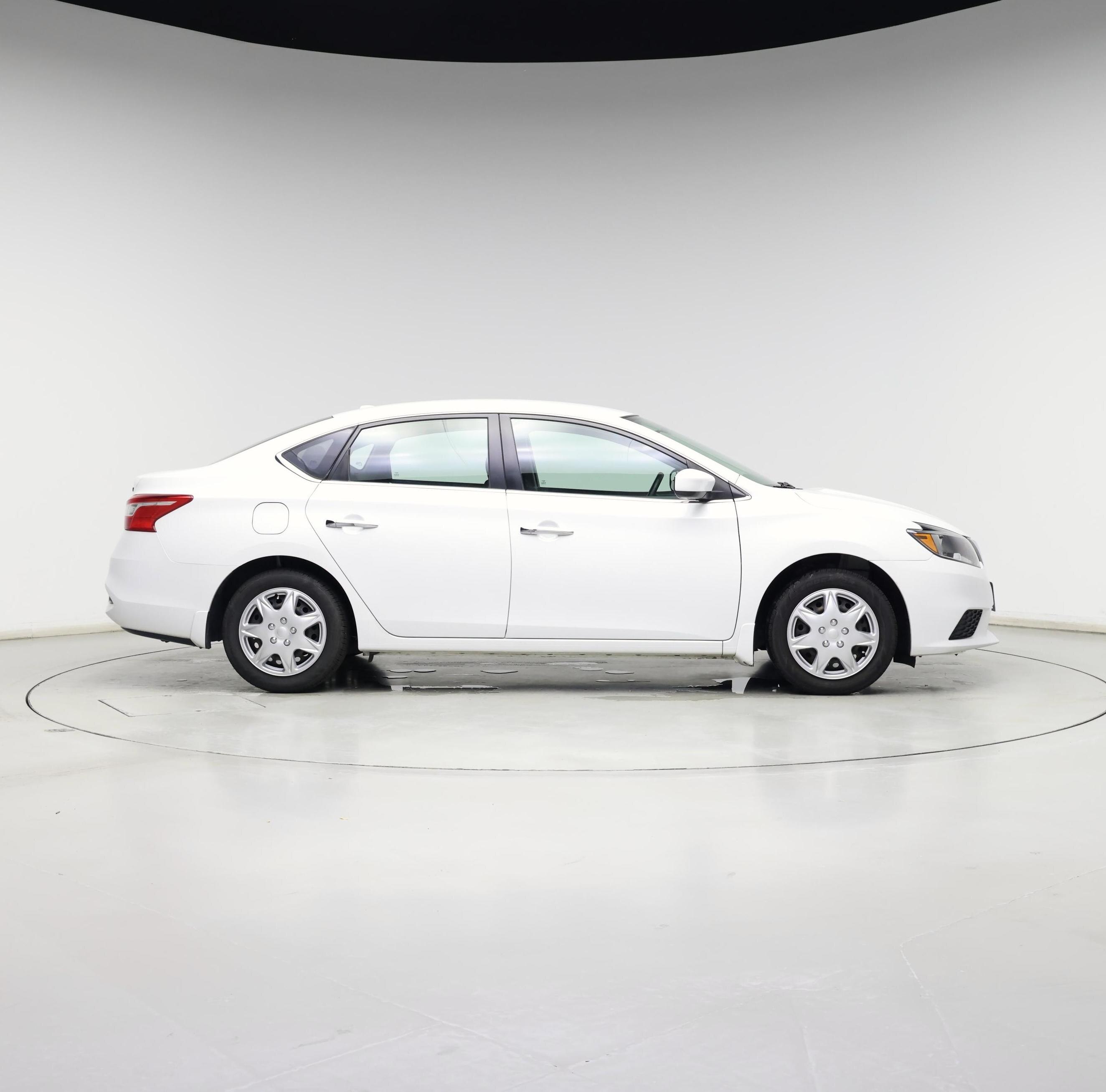 Thumbnail: 2016 Nissan Sentra - 7