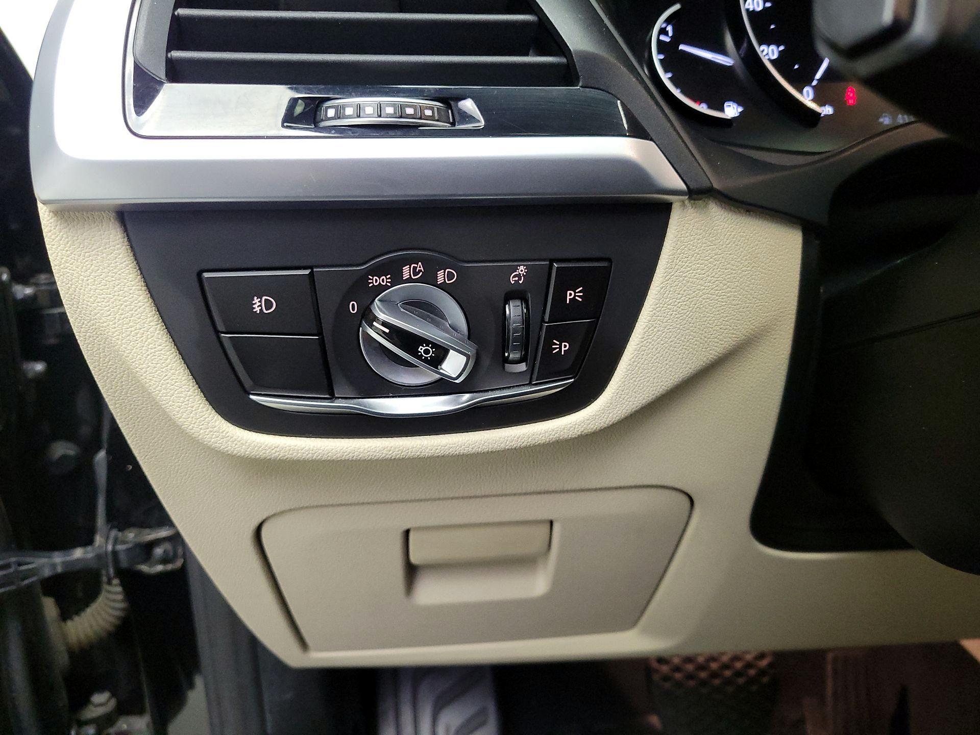 Thumbnail: 2019 BMW X3 - 13