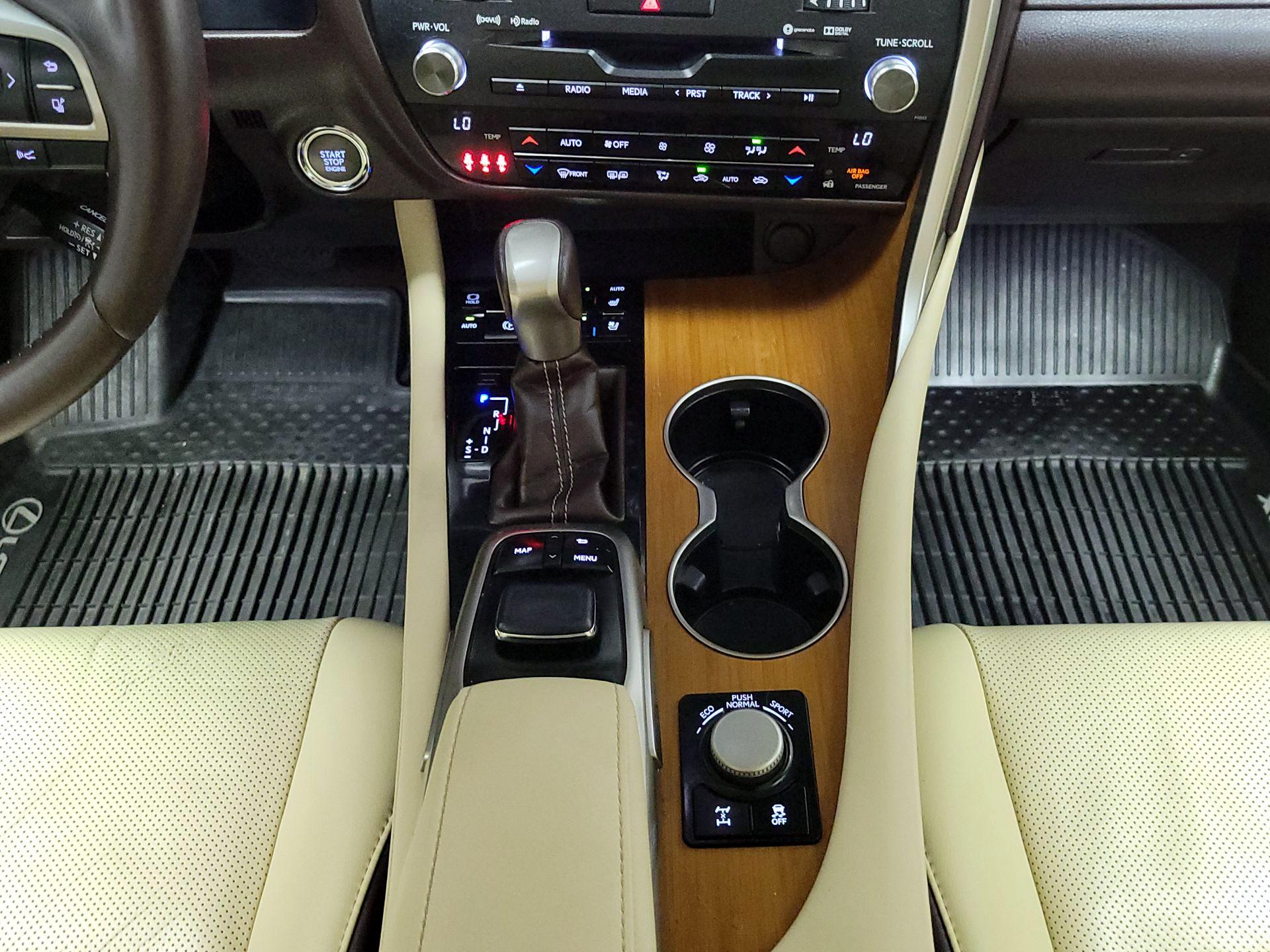 Thumbnail: 2017 Lexus RX - 18
