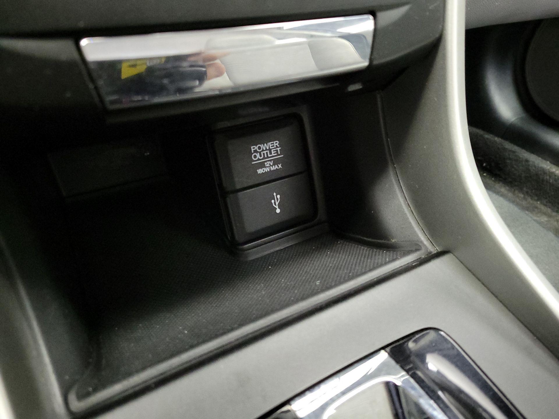 Thumbnail: 2015 Honda Accord - 18