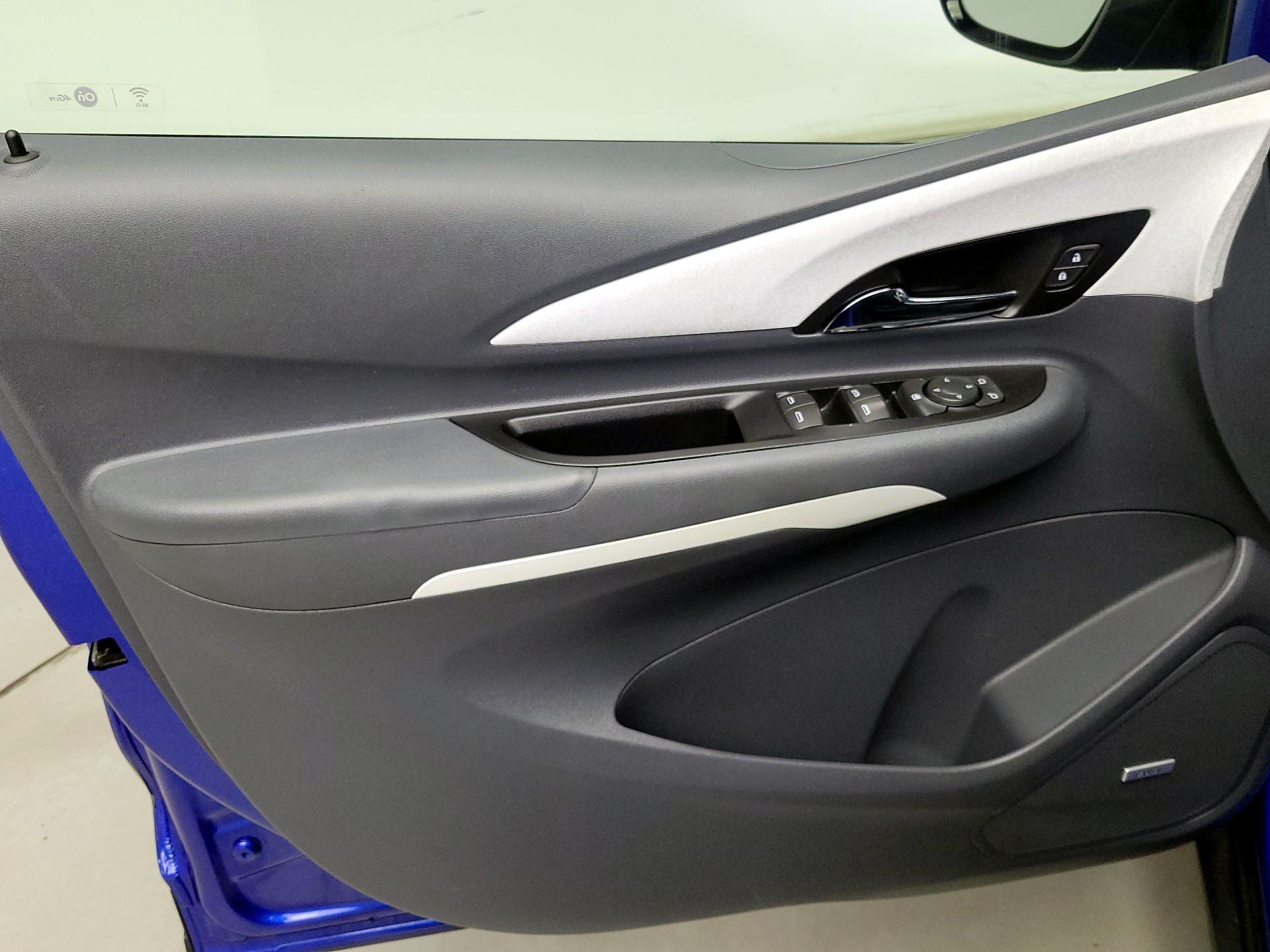 Thumbnail: 2019 Chevrolet Bolt EV - 12