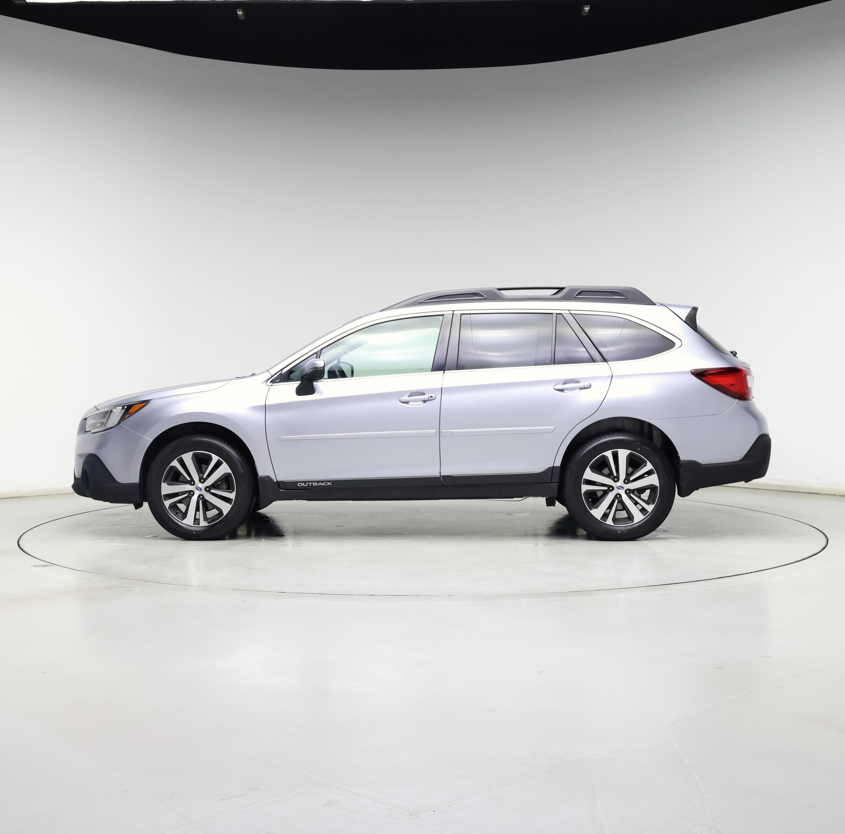 Thumbnail: 2018 Subaru Outback - 3