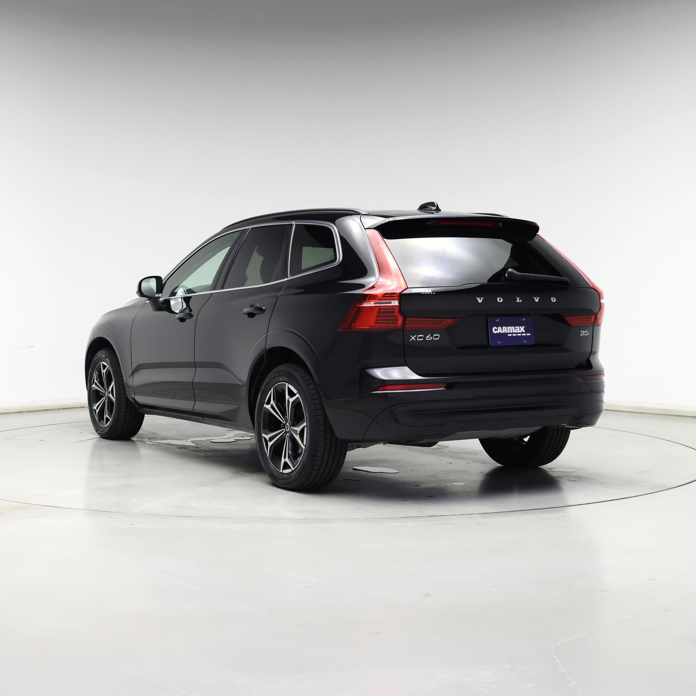 Thumbnail: 2022 Volvo XC60 - 2
