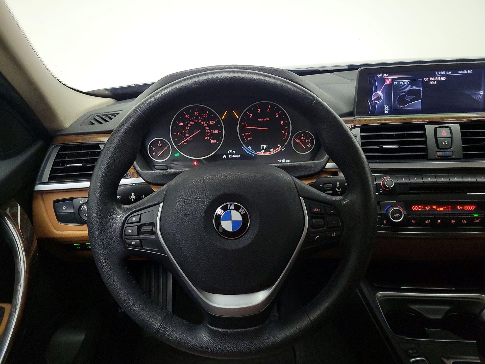 Thumbnail: 2015 BMW 3 Series - 10