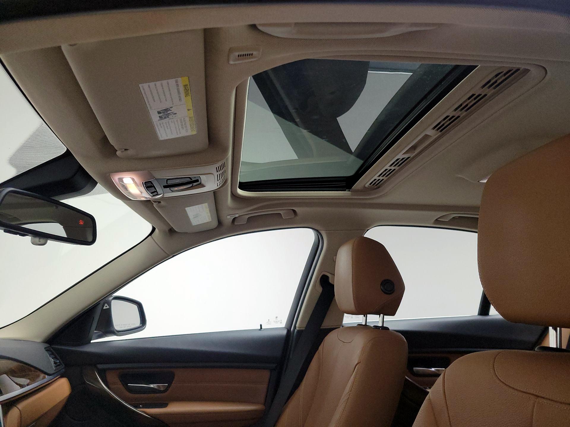 Thumbnail: 2015 BMW 3 Series - 20