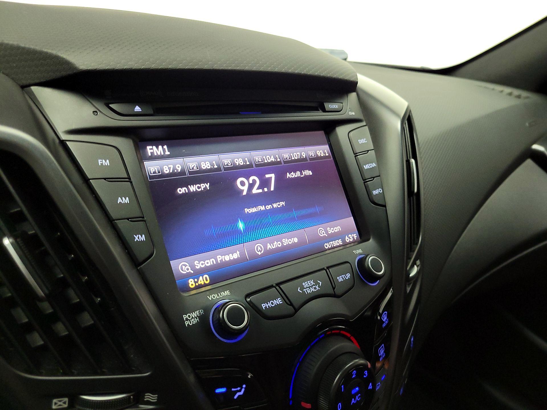 Thumbnail: 2016 Hyundai Veloster - 15