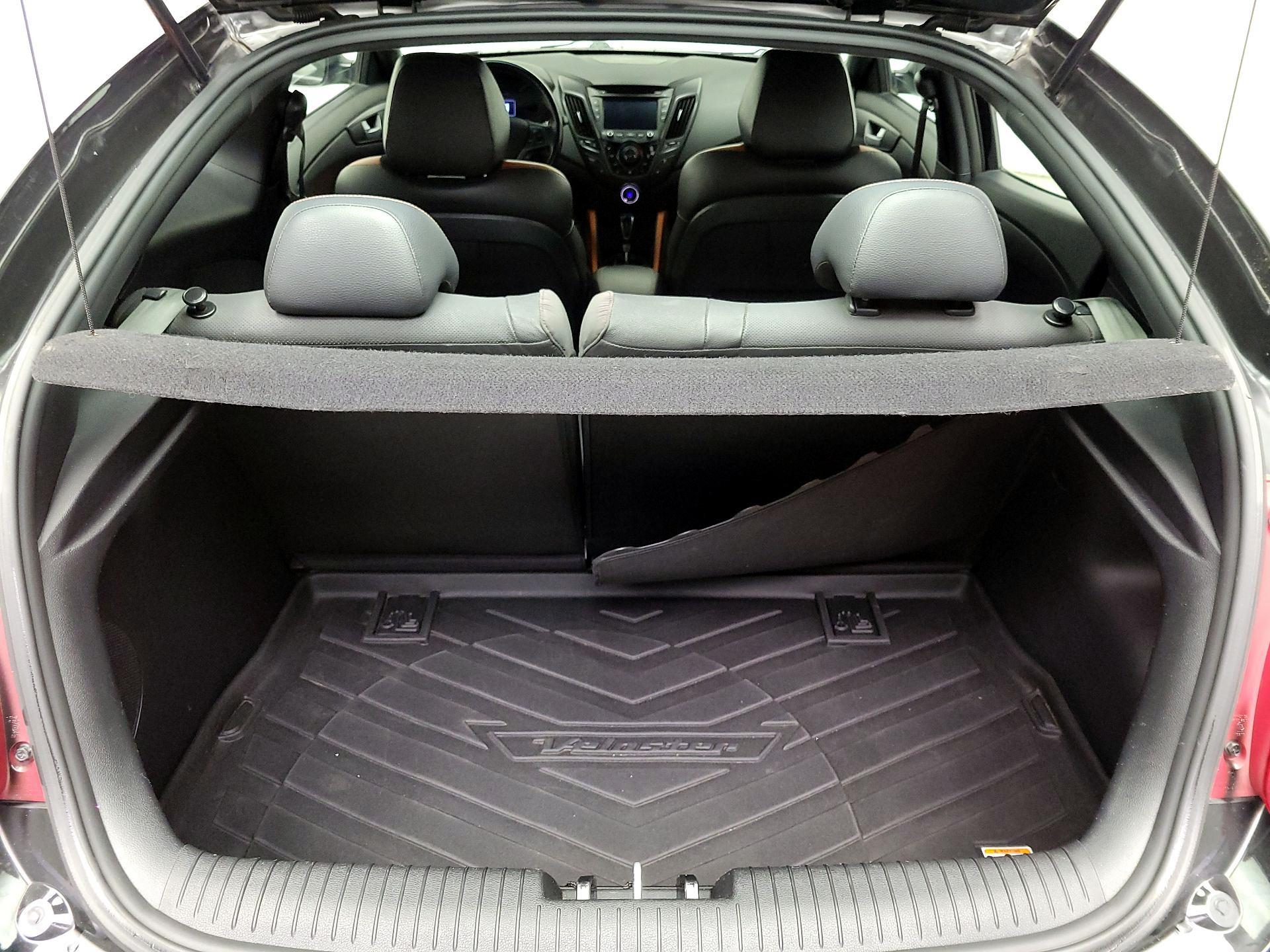Thumbnail: 2016 Hyundai Veloster - 20