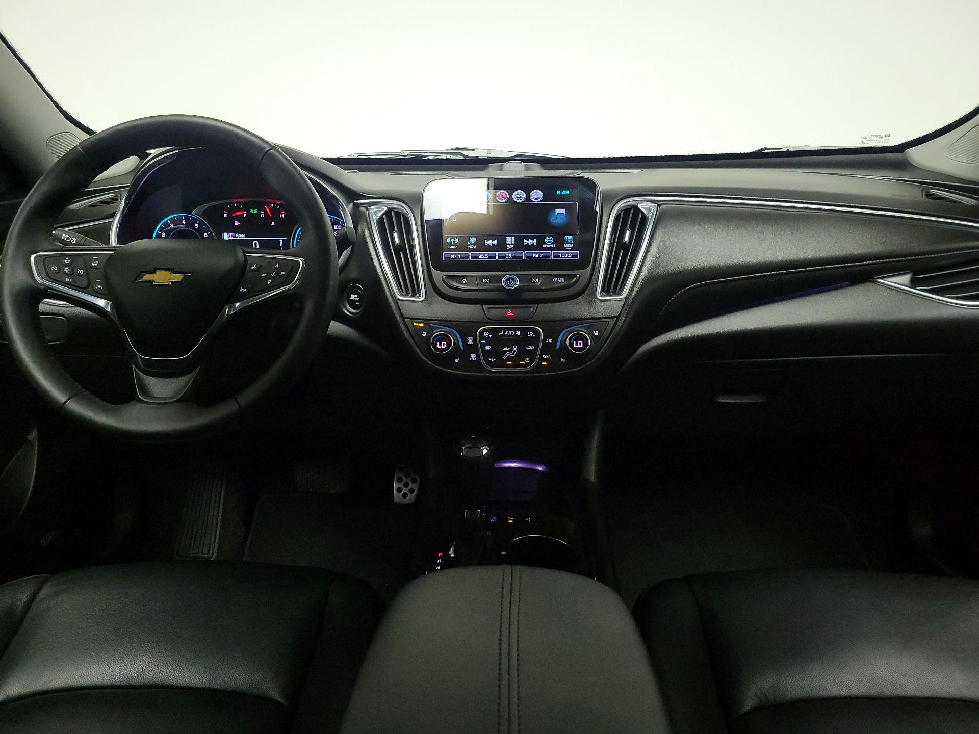 Thumbnail: 2016 Chevrolet Malibu - 9