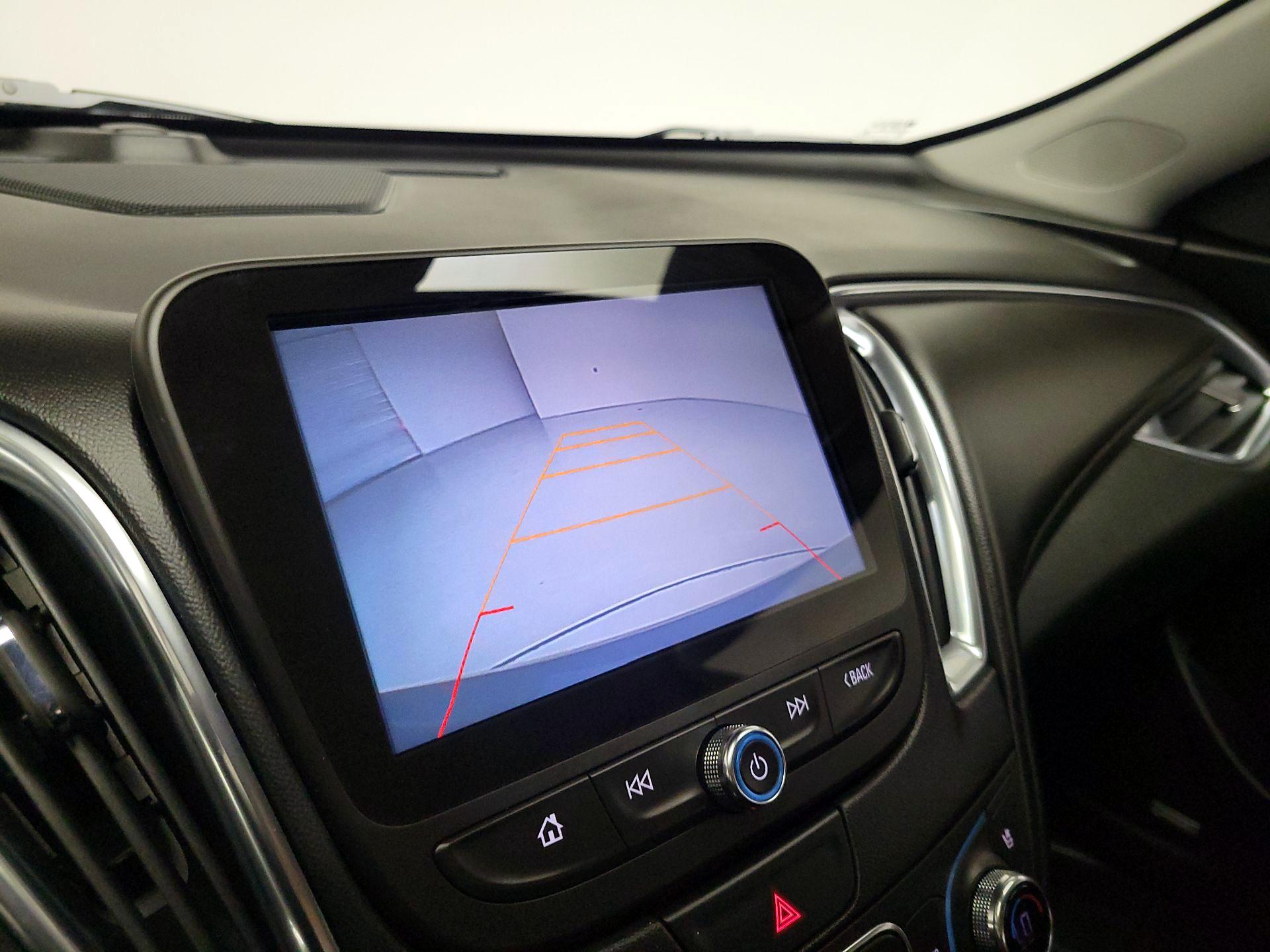 Thumbnail: 2016 Chevrolet Malibu - 15