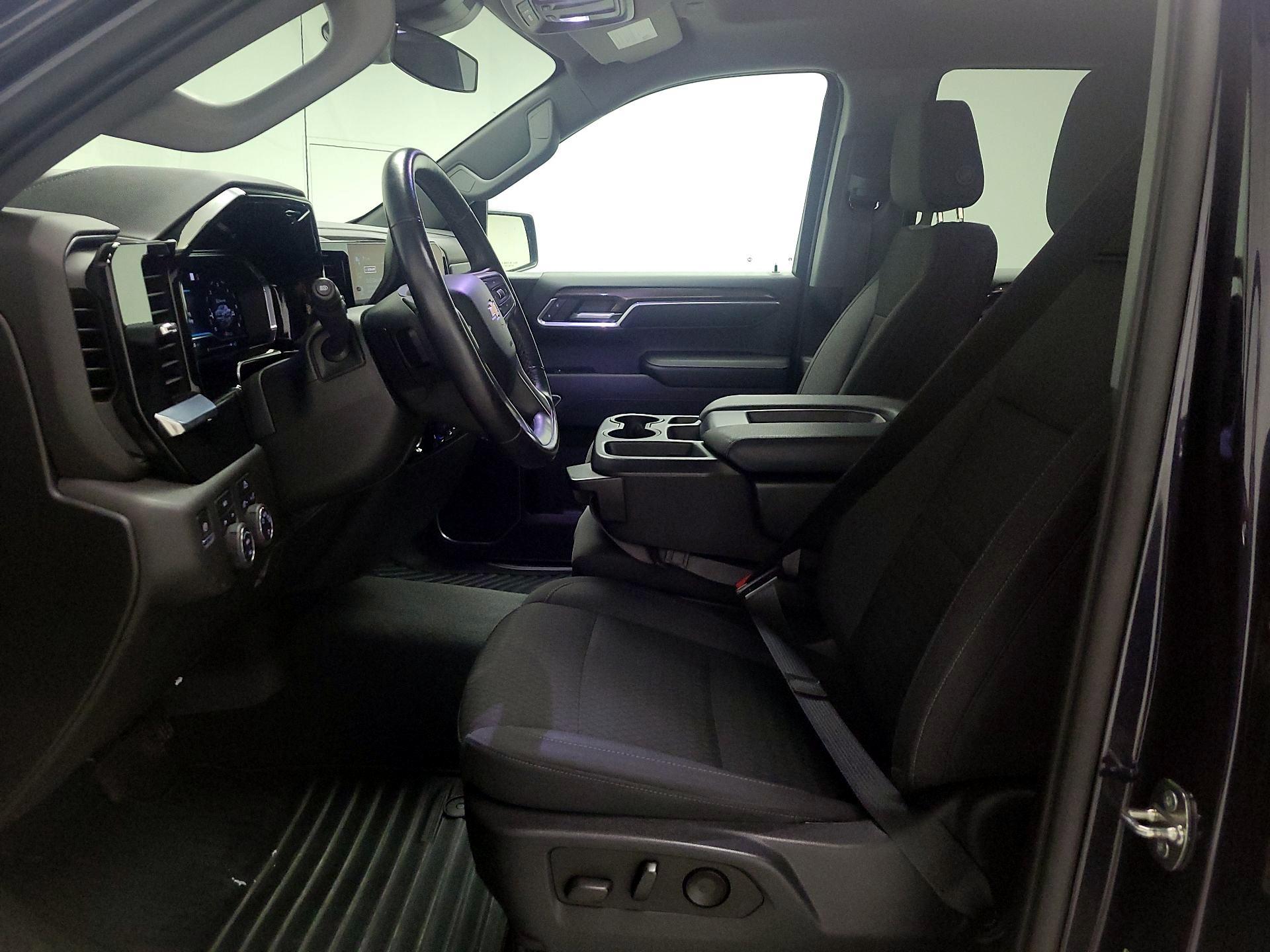Thumbnail: 2022 Chevrolet Silverado 1500 - 11