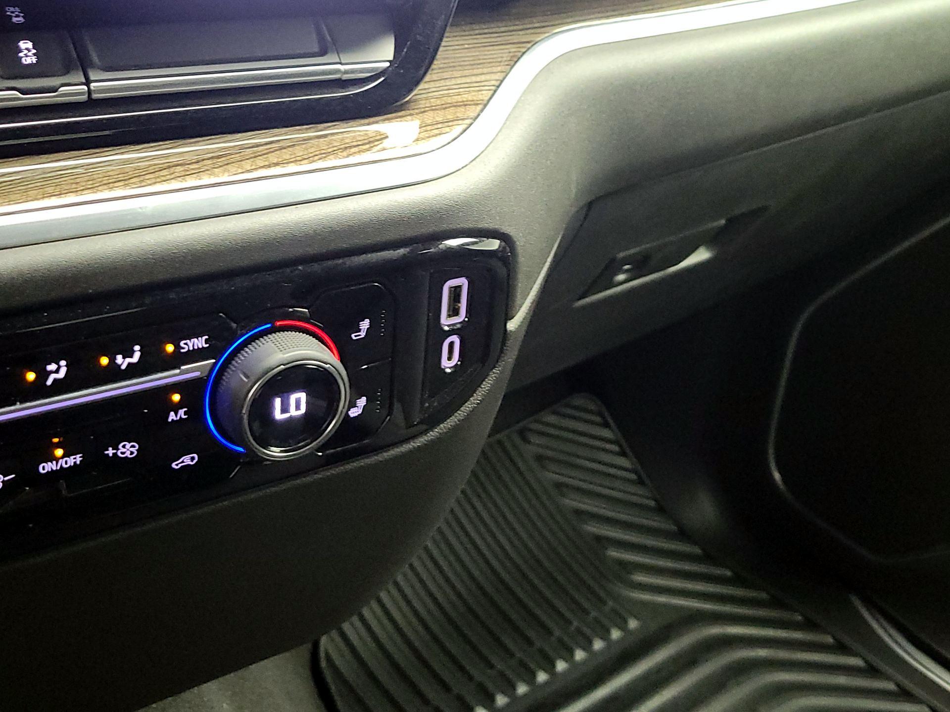 Thumbnail: 2022 Chevrolet Silverado 1500 - 19