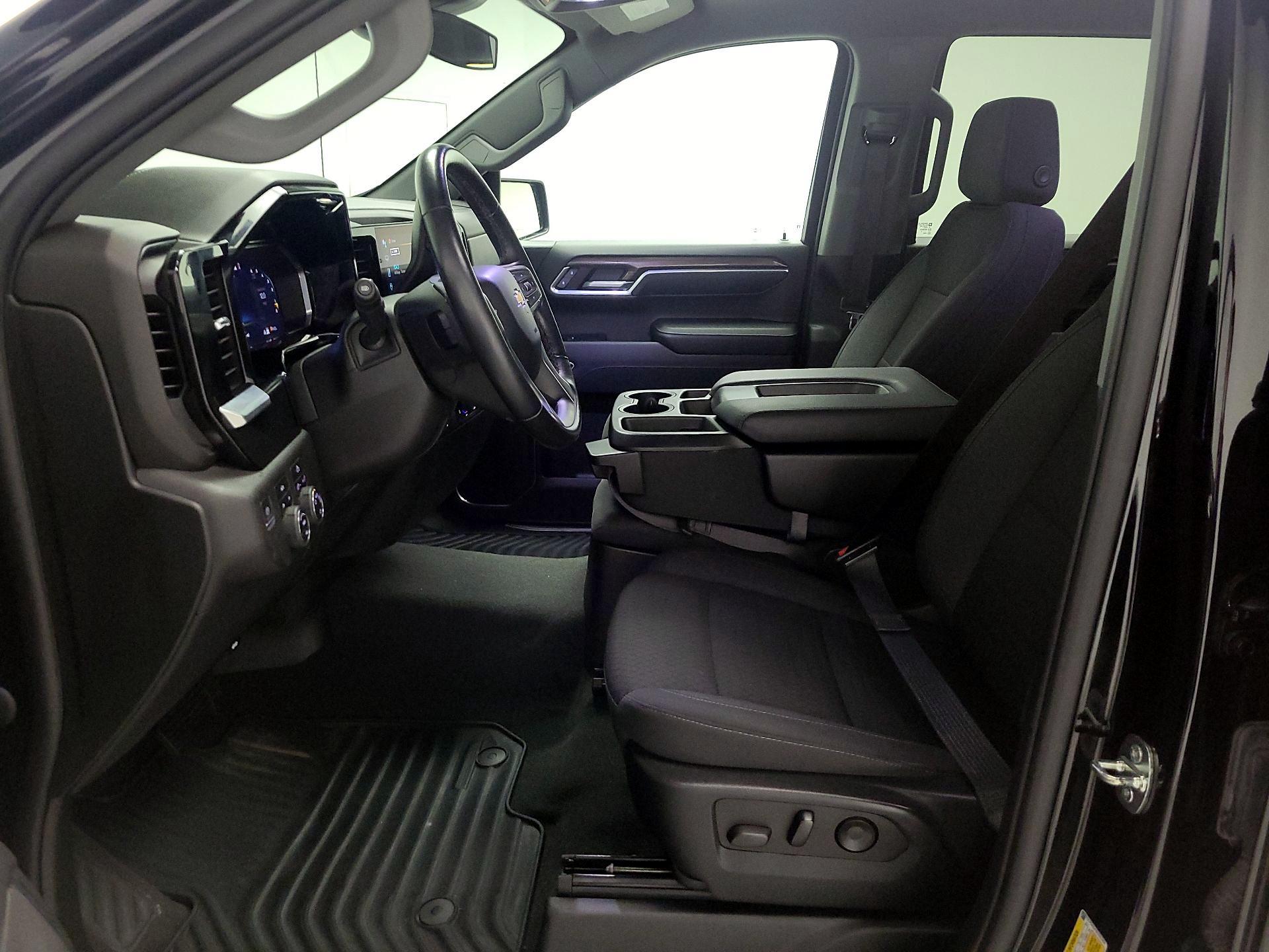 Thumbnail: 2022 Chevrolet Silverado 1500 - 11