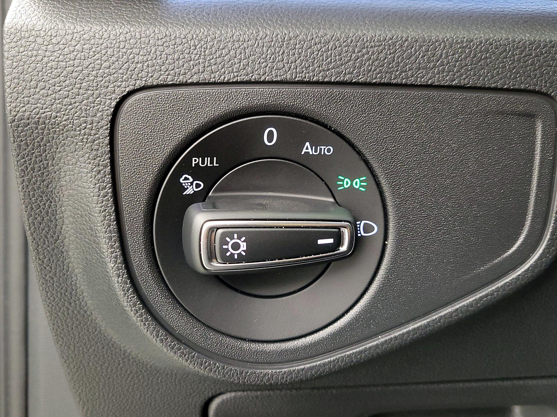 Thumbnail: 2022 Volkswagen Atlas - 13