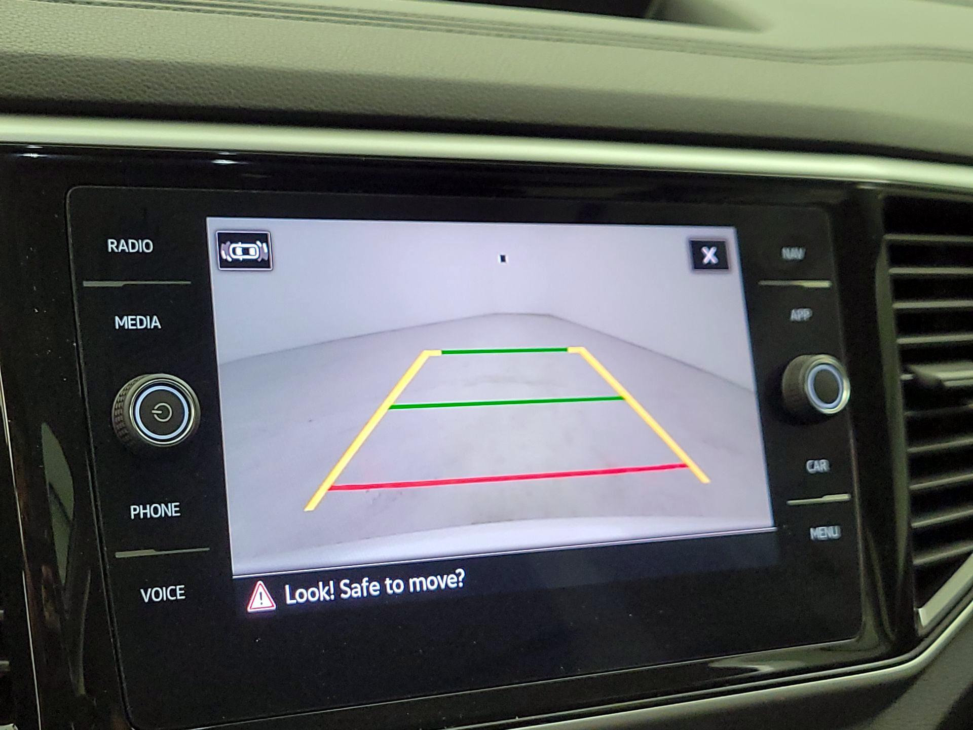 Thumbnail: 2022 Volkswagen Atlas - 15