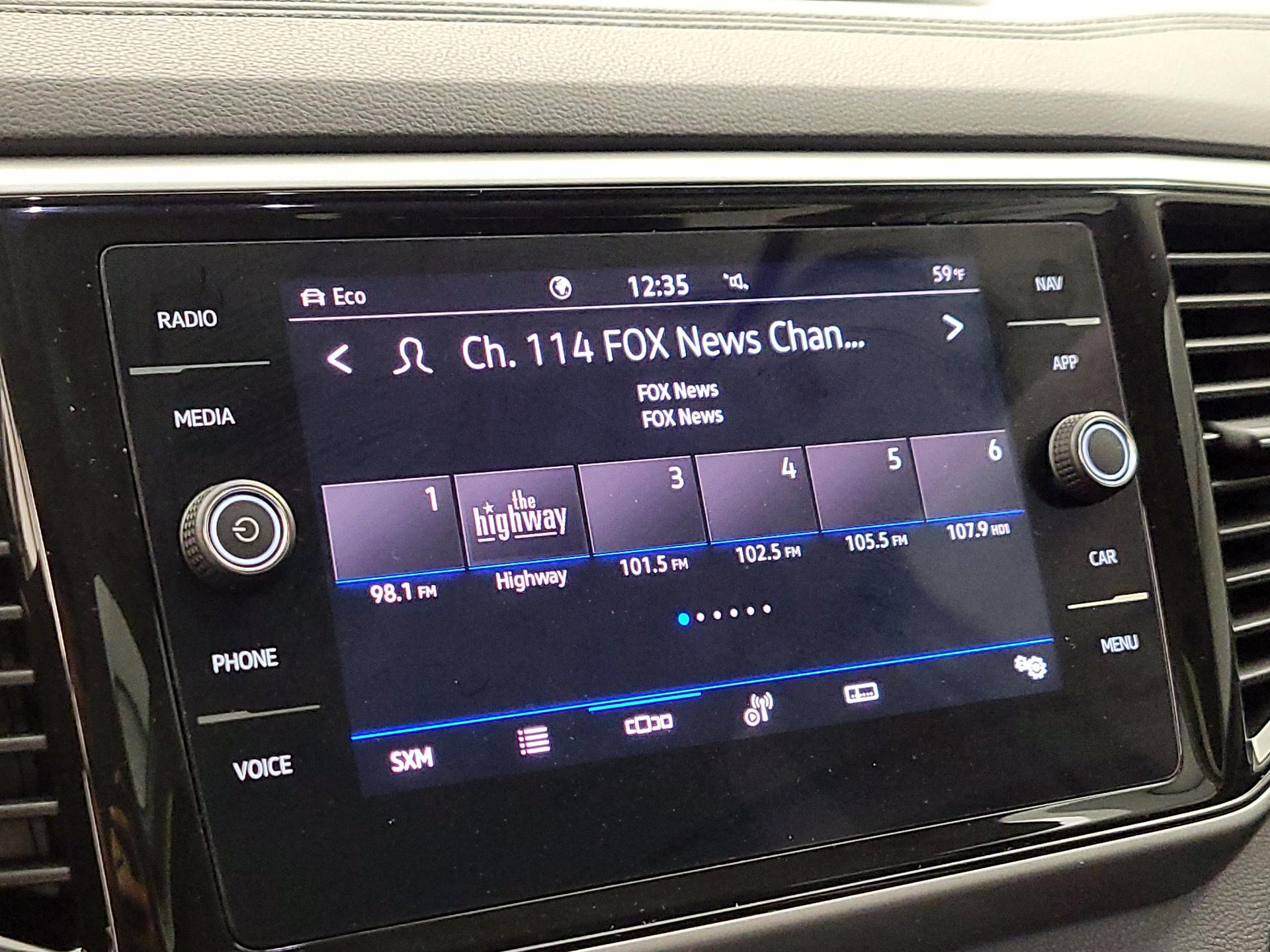 Thumbnail: 2022 Volkswagen Atlas - 16