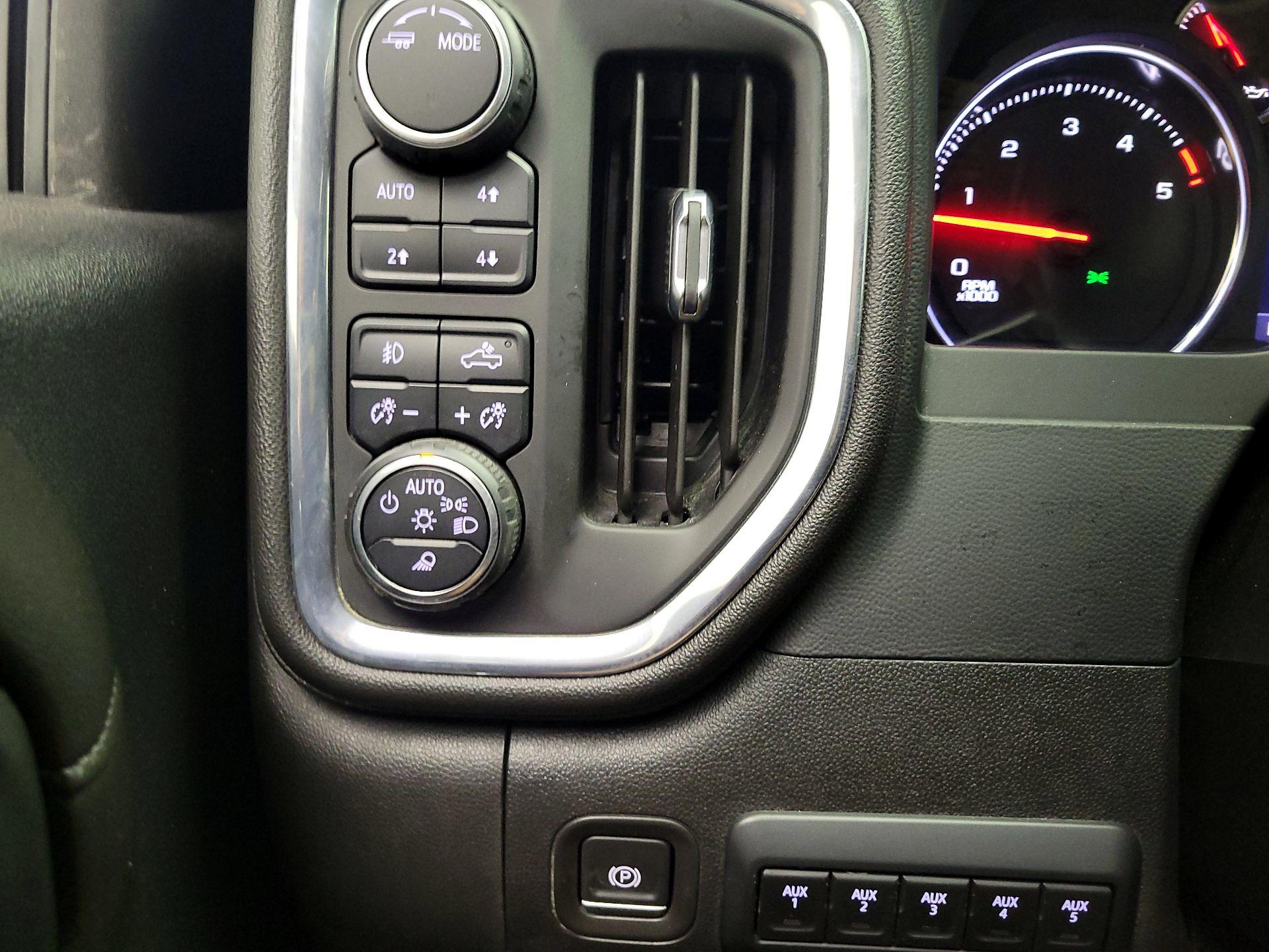 Thumbnail: 2021 Chevrolet Silverado 2500 - 13