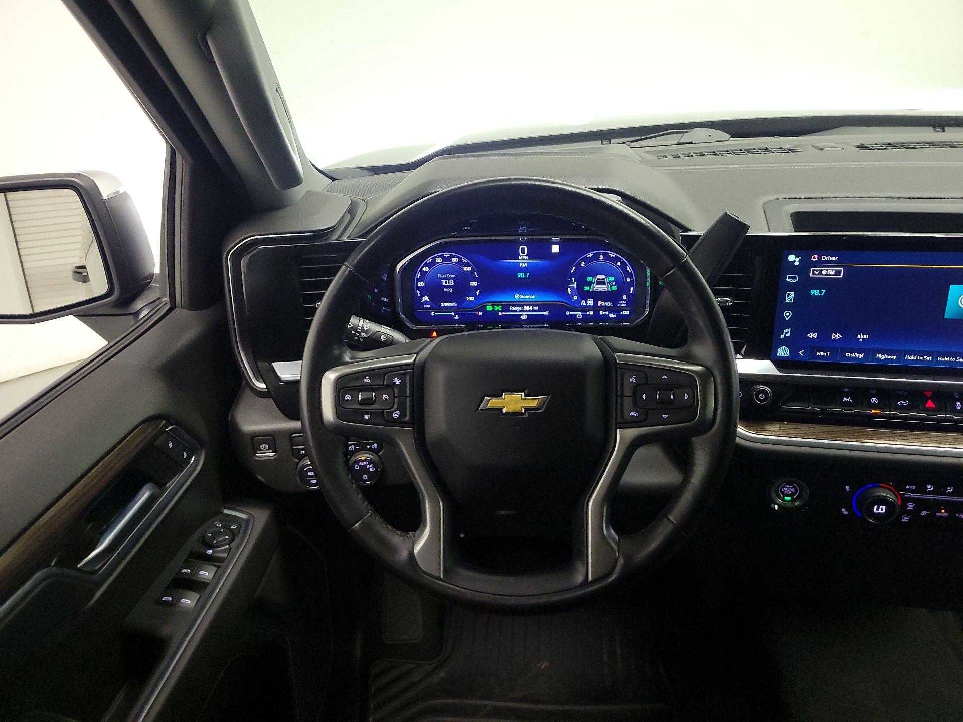 Thumbnail: 2022 Chevrolet Silverado 1500 - 10